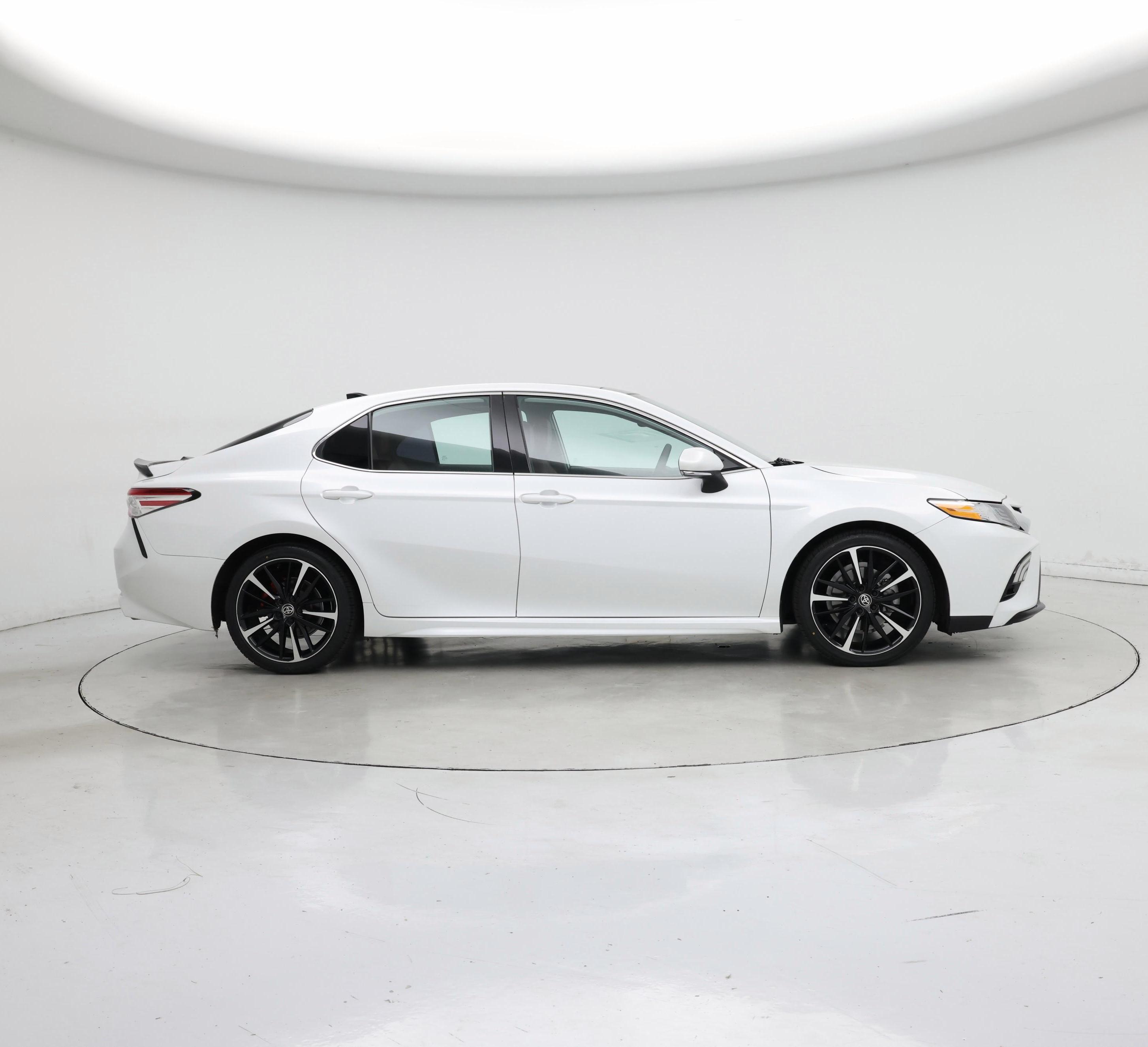 Thumbnail: 2020 Toyota Camry - 7