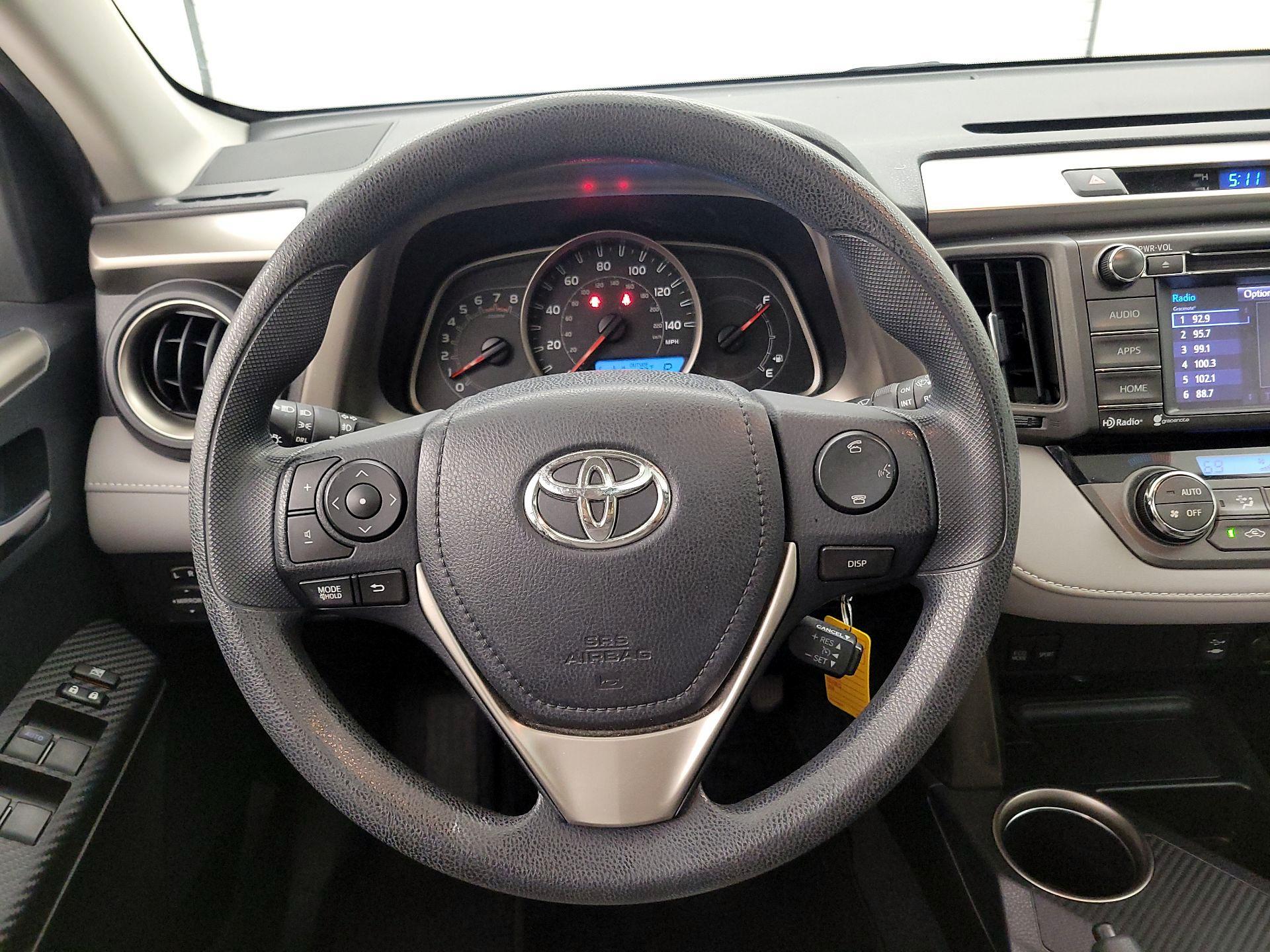 Thumbnail: 2015 Toyota RAV4 - 10