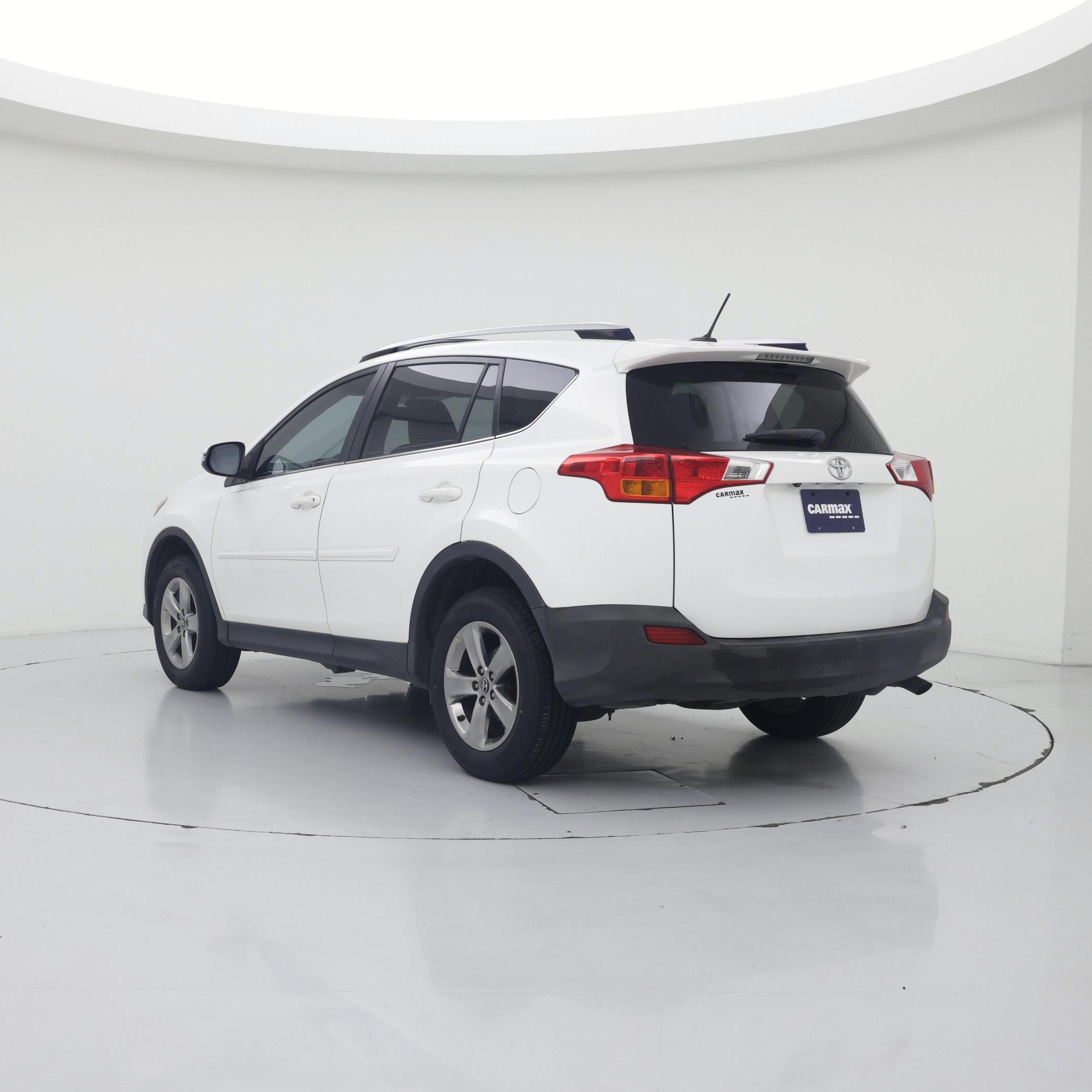 Thumbnail: 2015 Toyota RAV4 - 2