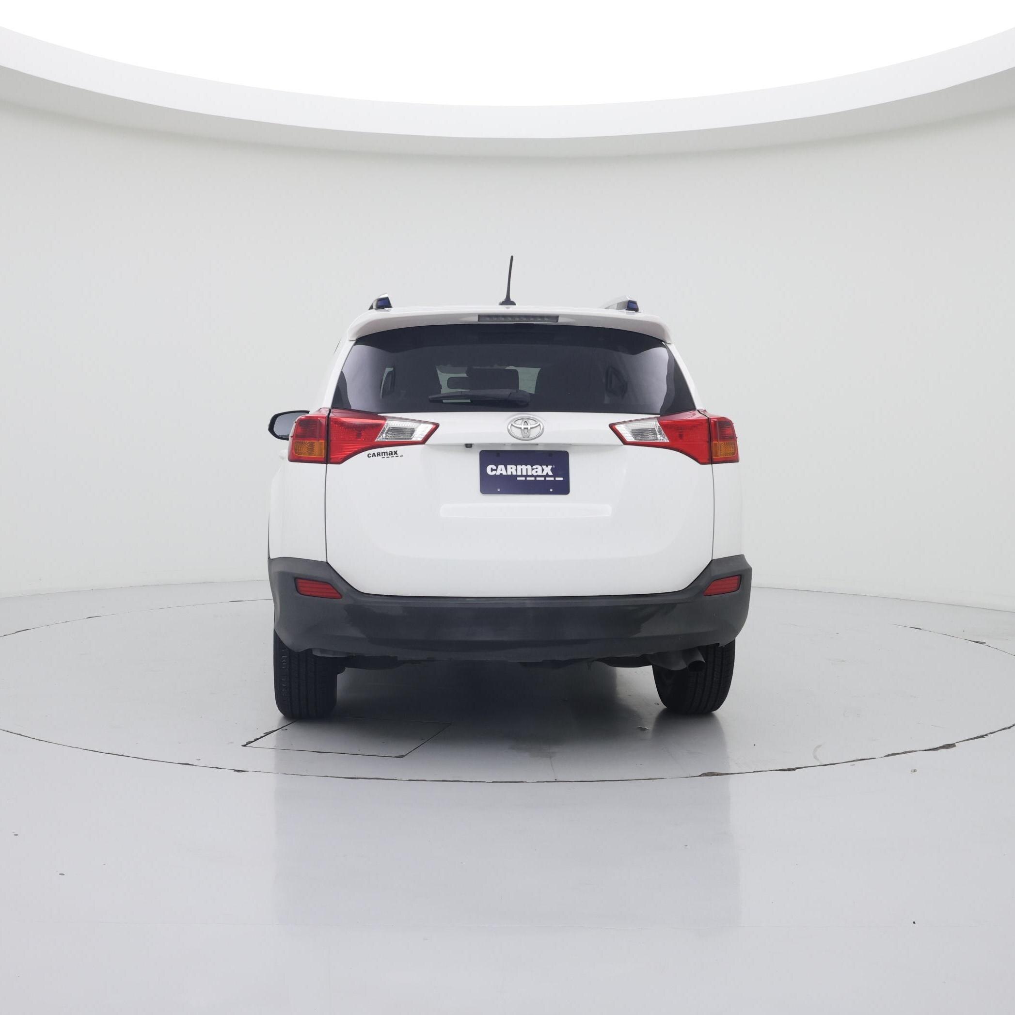Thumbnail: 2015 Toyota RAV4 - 6