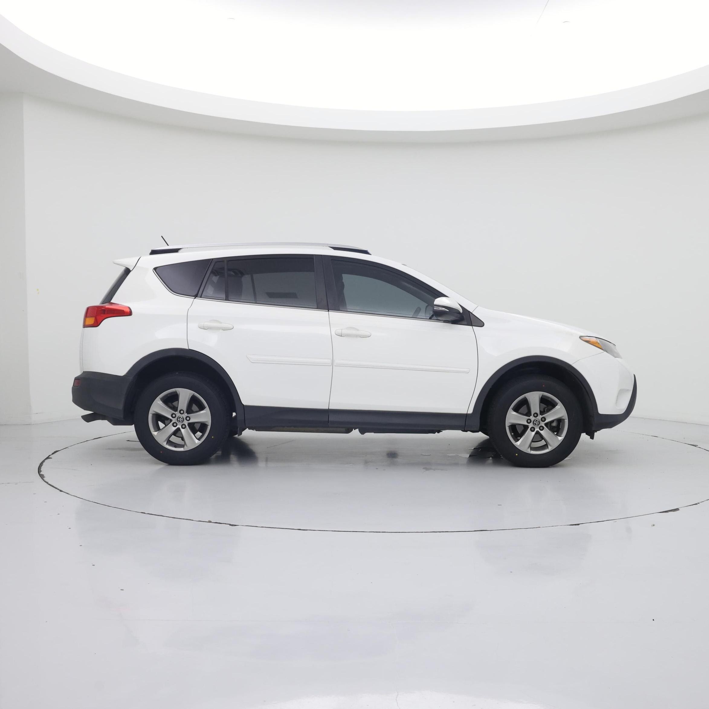 Thumbnail: 2015 Toyota RAV4 - 7