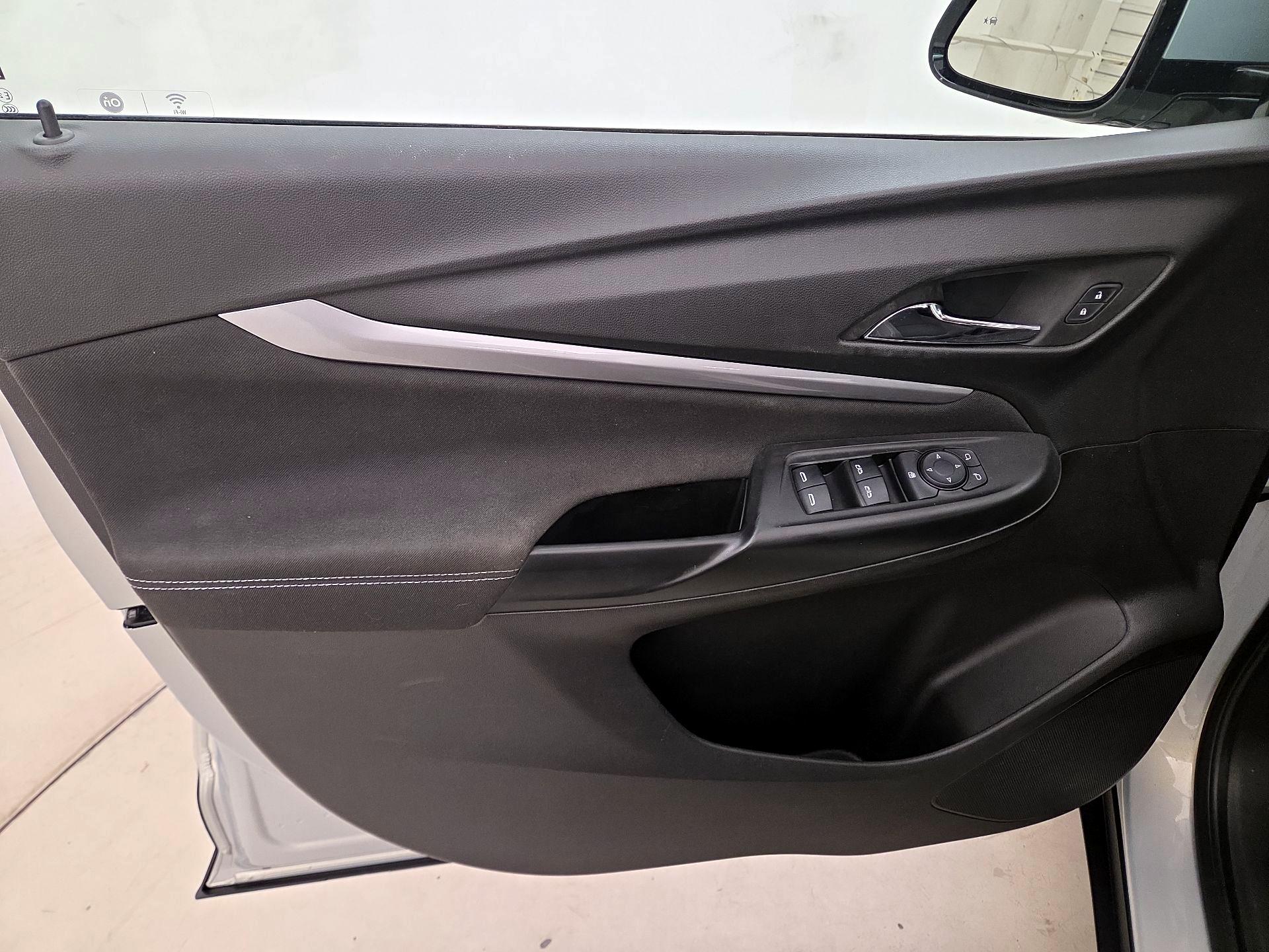 Thumbnail: 2023 Chevrolet Bolt EUV - 12