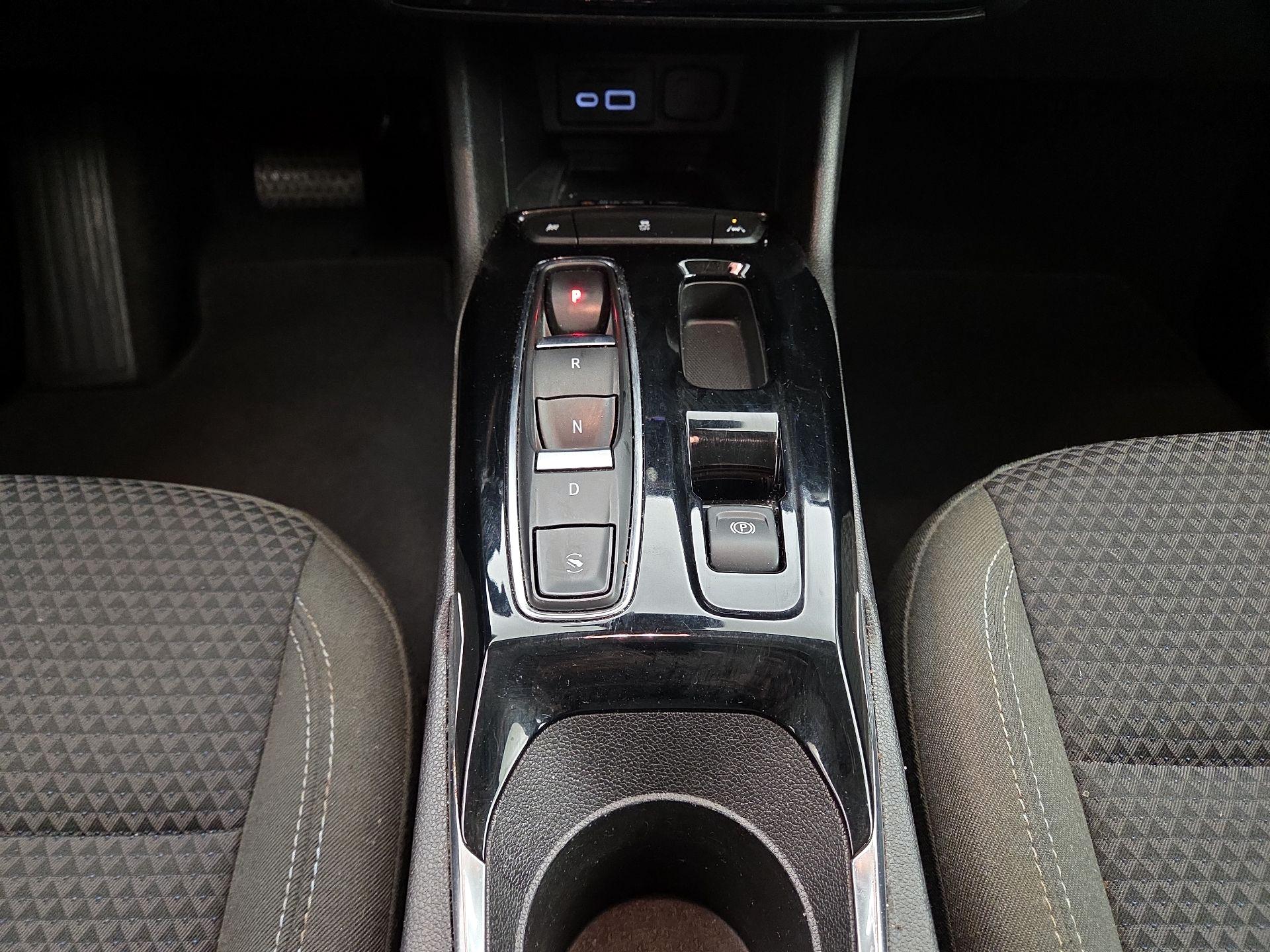 Thumbnail: 2023 Chevrolet Bolt EUV - 17