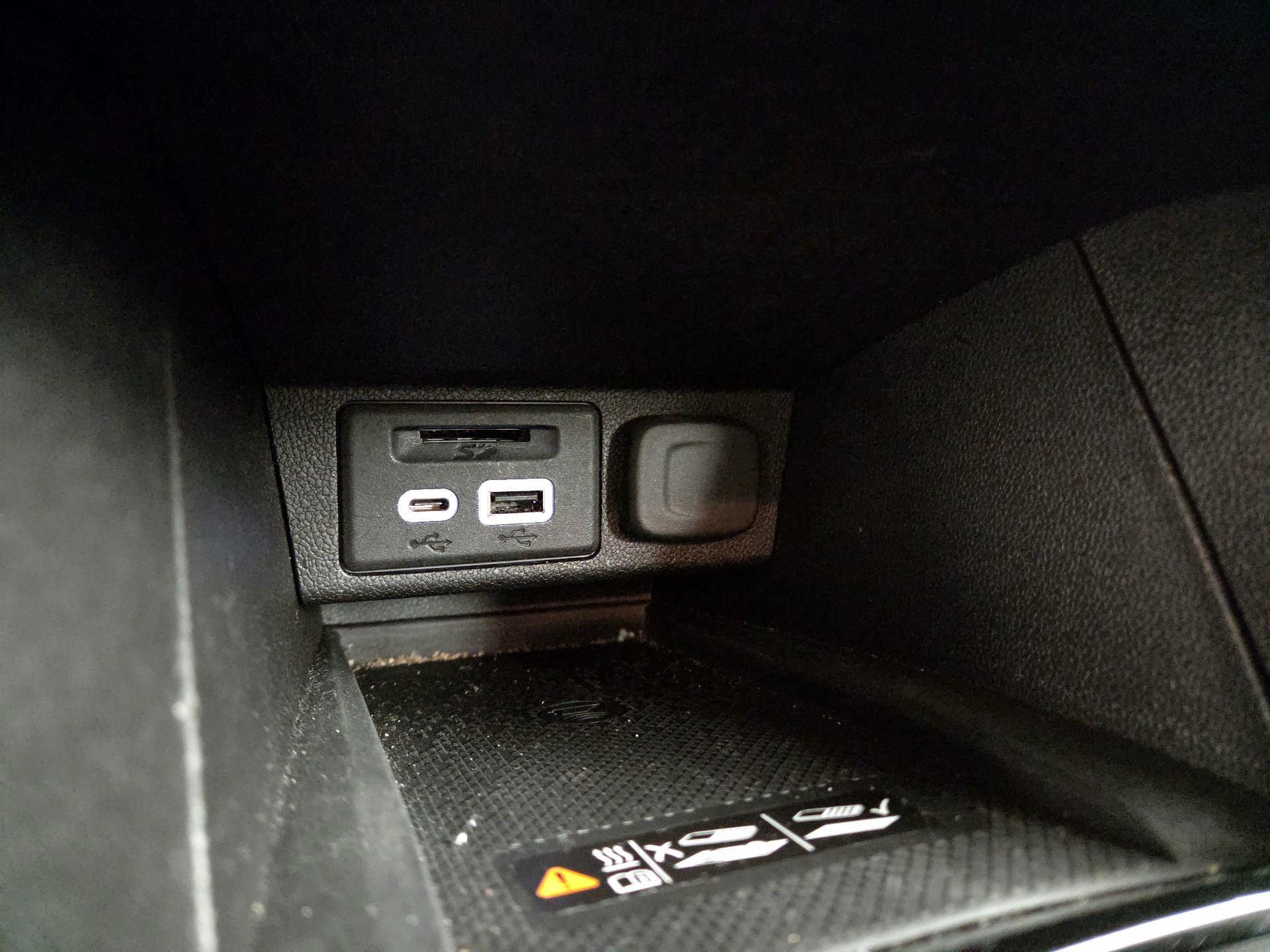 Thumbnail: 2023 Chevrolet Bolt EUV - 18