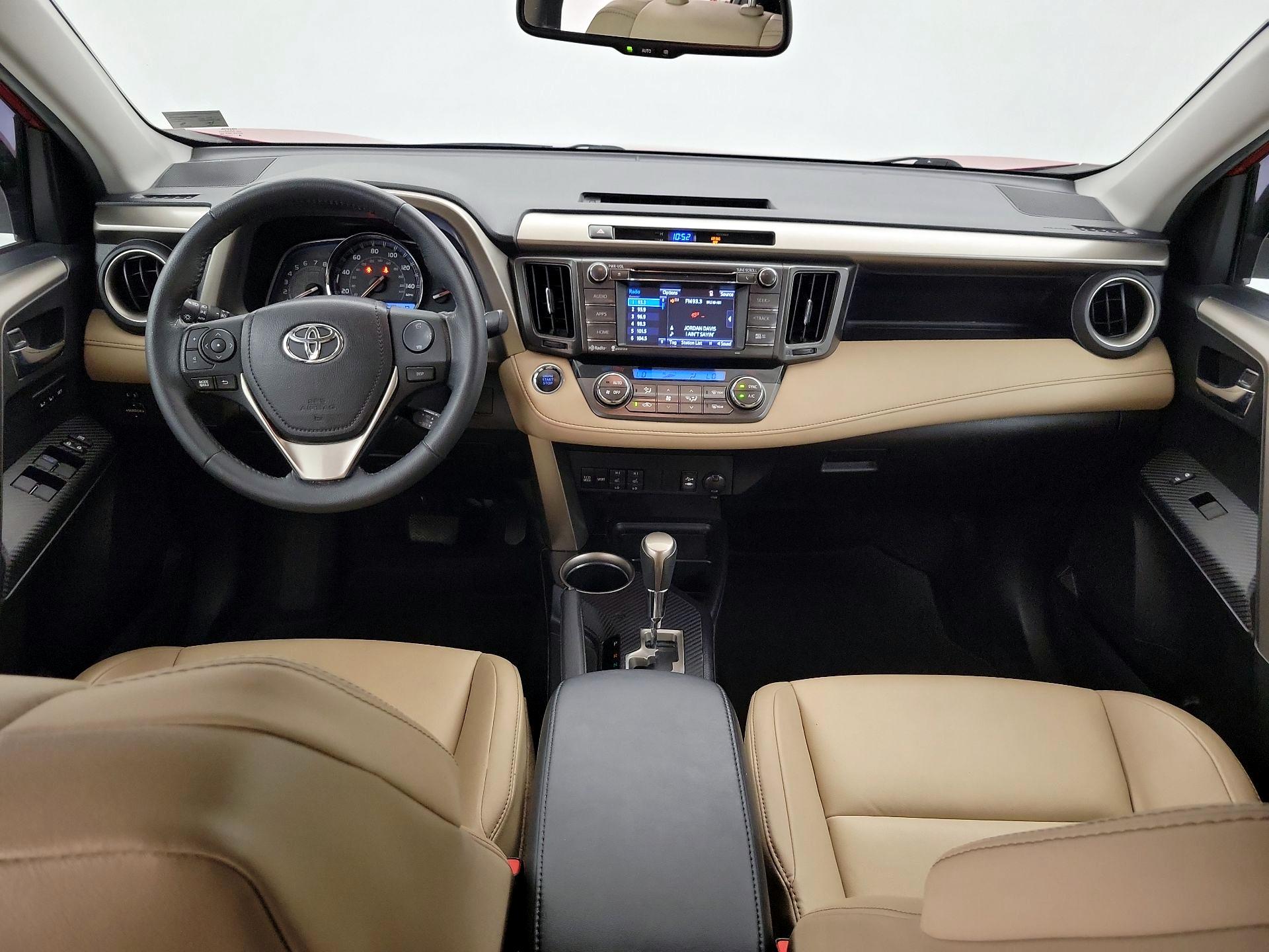Thumbnail: 2015 Toyota RAV4 - 9