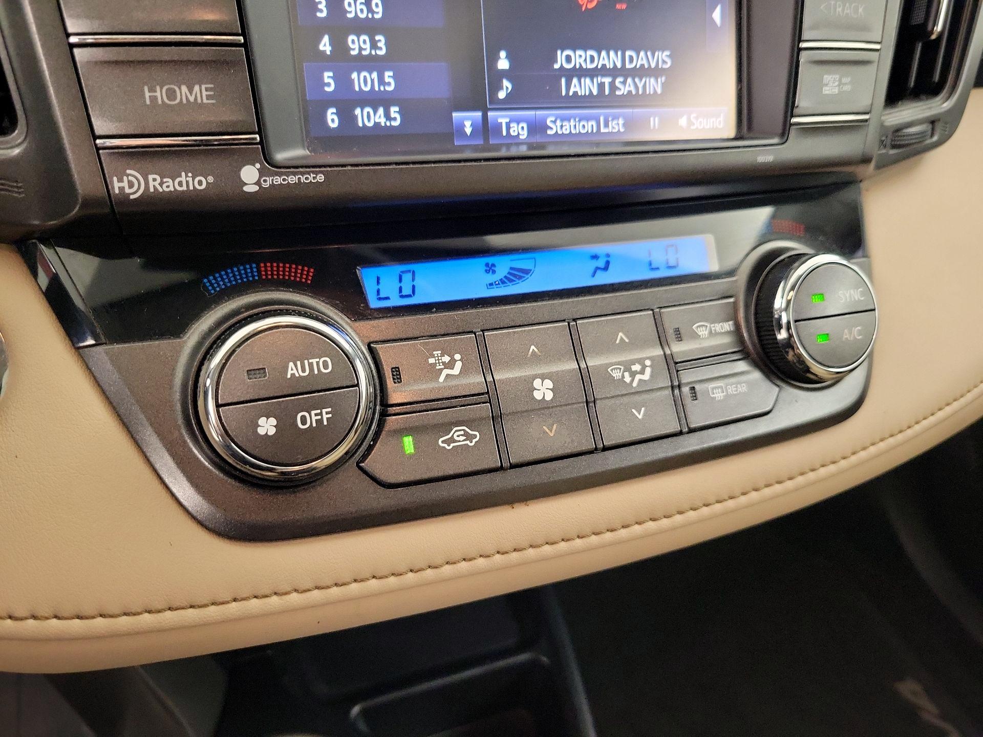 Thumbnail: 2015 Toyota RAV4 - 16