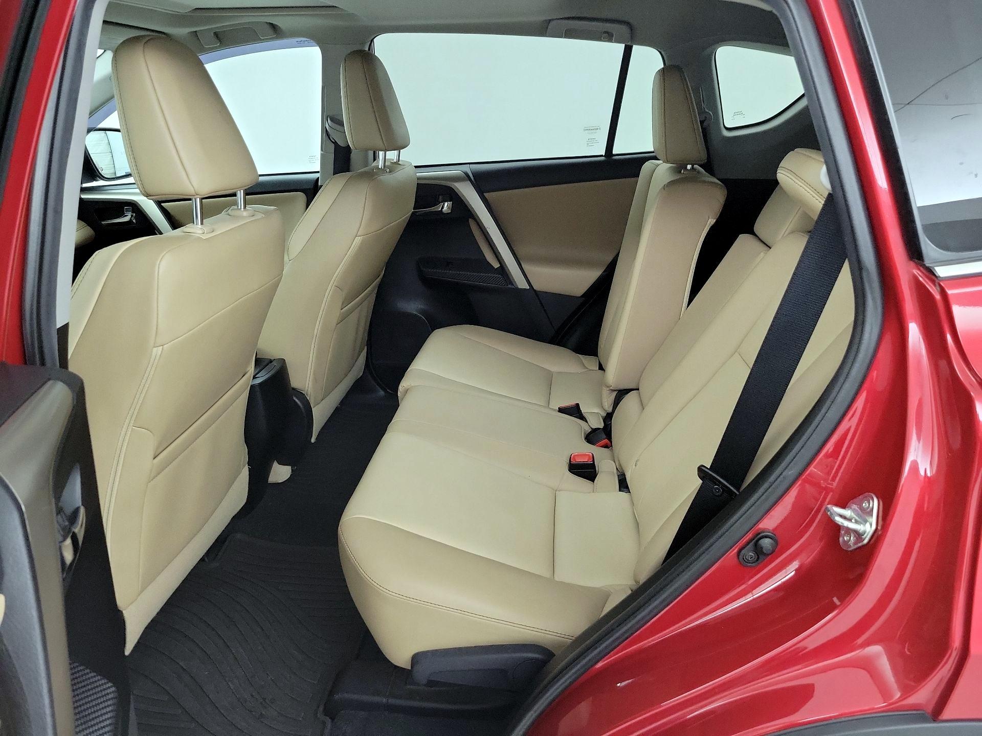 Thumbnail: 2015 Toyota RAV4 - 20