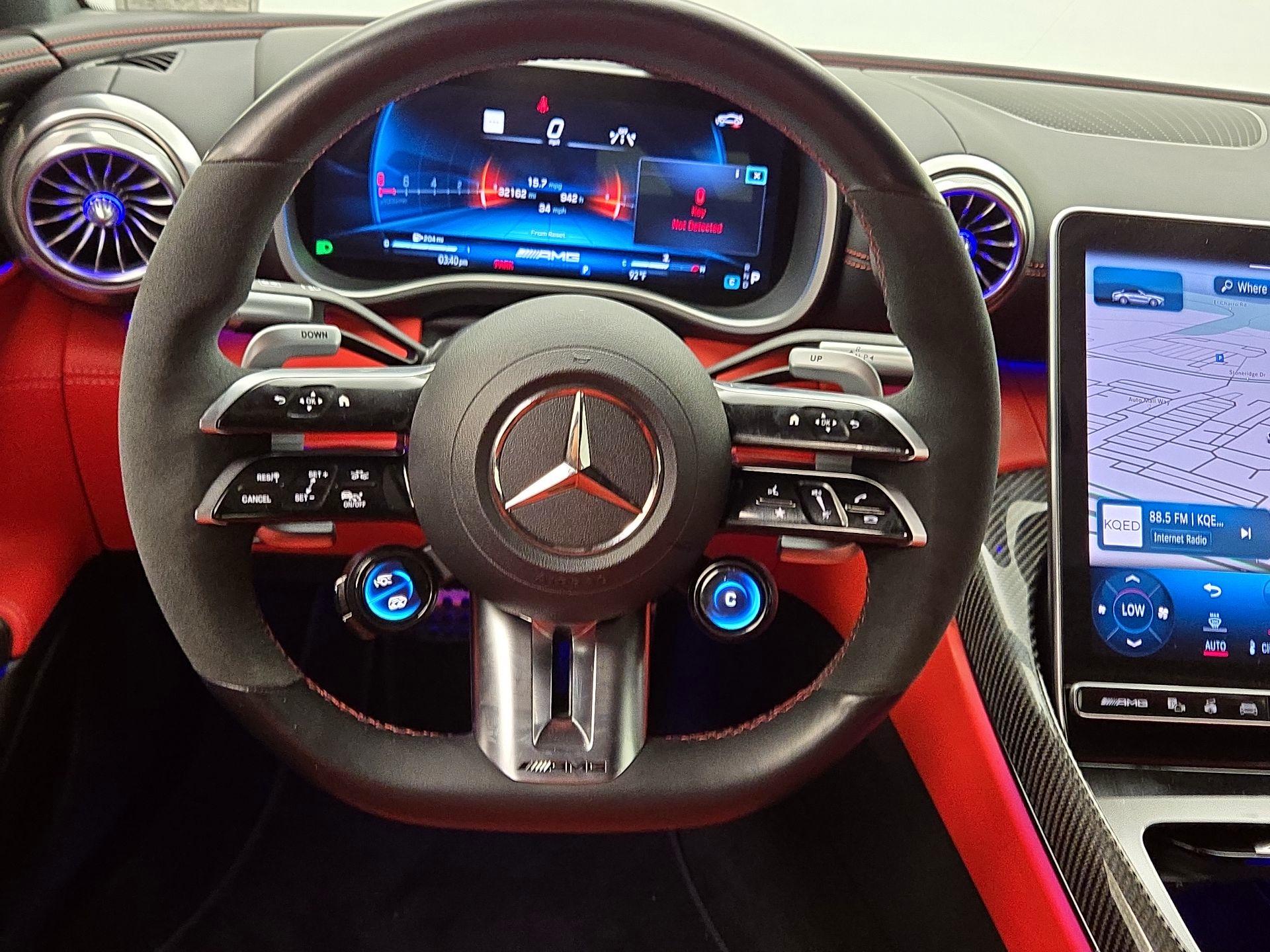 Thumbnail: 2022 Mercedes-Benz SL-Class - 10