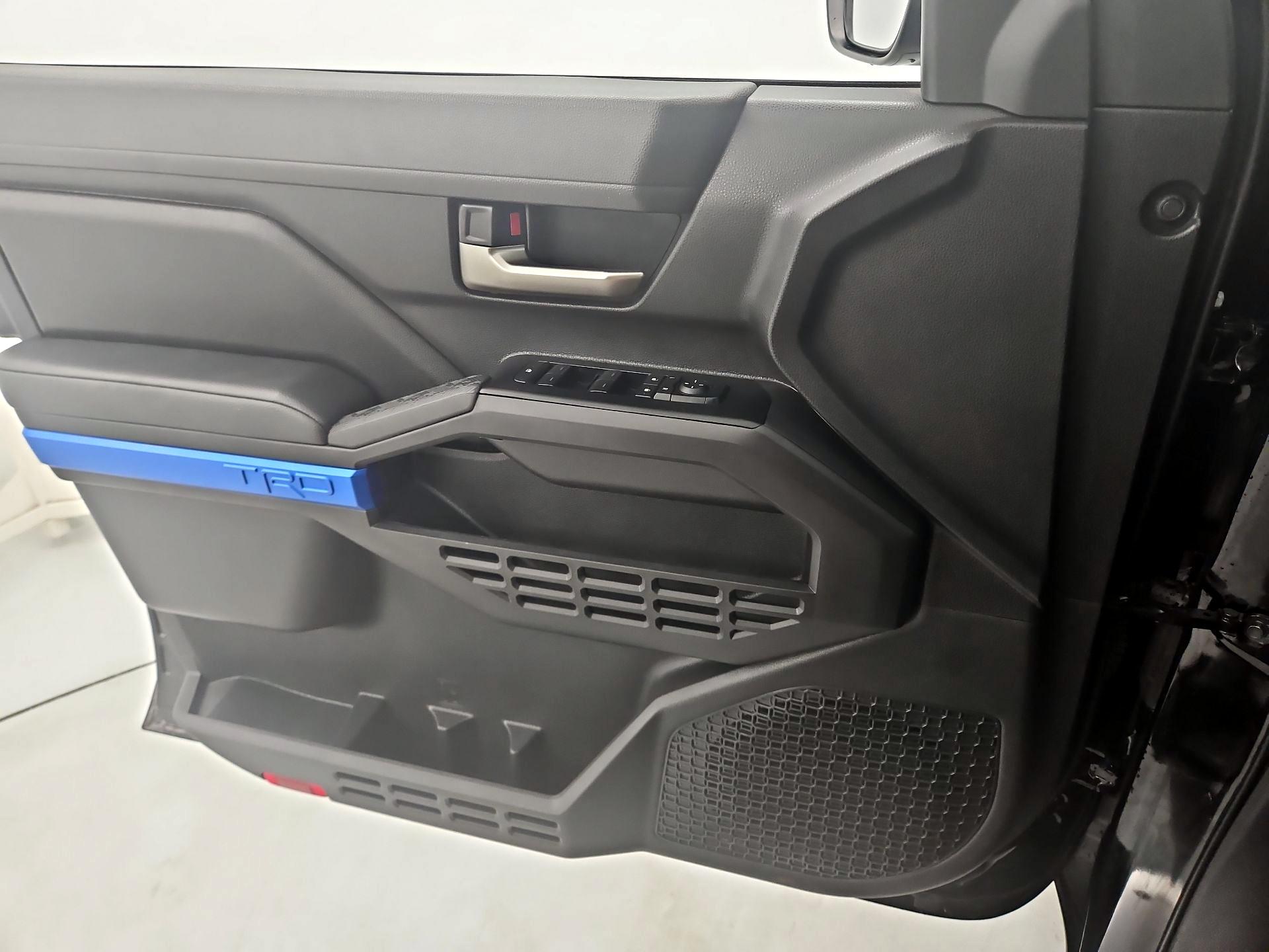 Thumbnail: 2025 Toyota Tacoma - 12