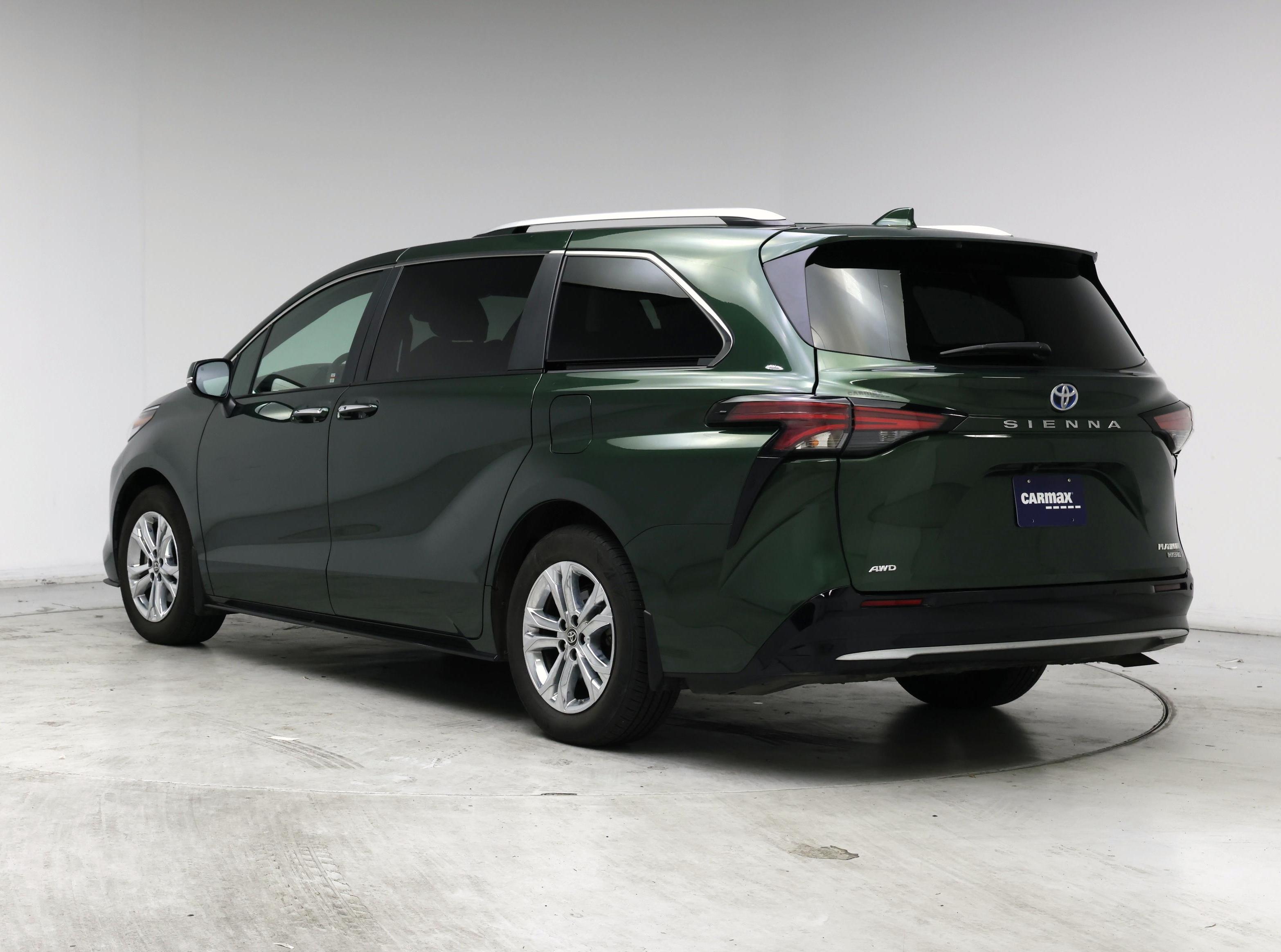 Thumbnail: 2023 Toyota Sienna - 2