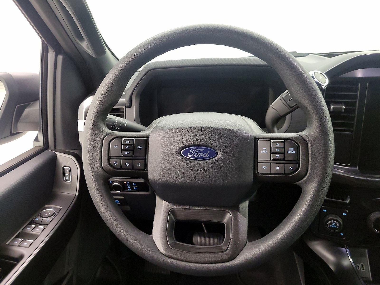 2025 Ford F-150 STX - Photo 11