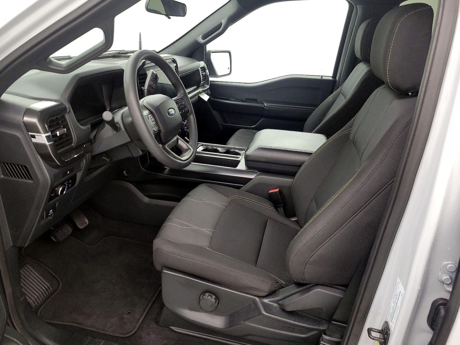 2025 Ford F-150 STX - Photo 12