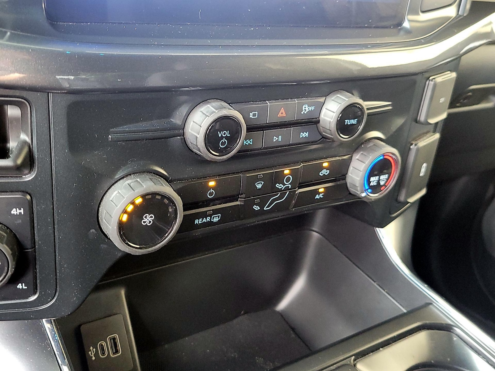 2025 Ford F-150 STX - Photo 17