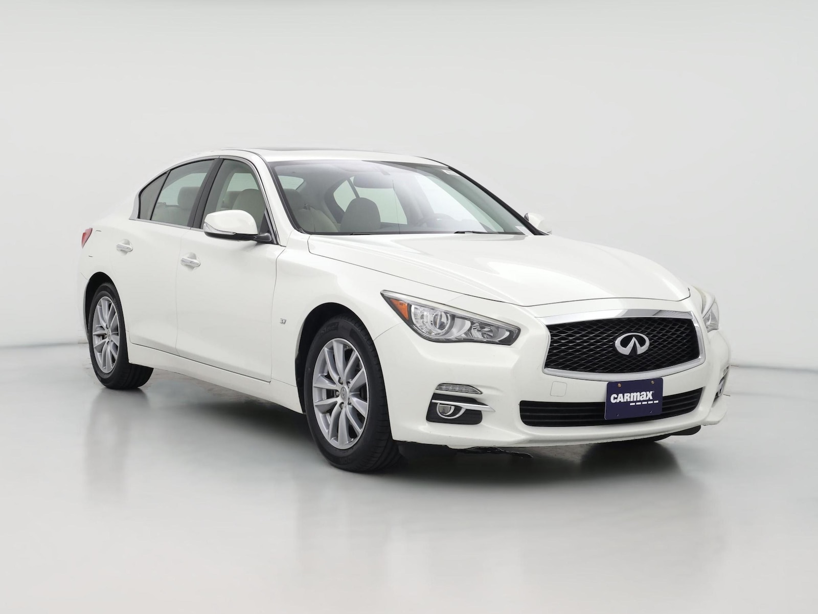 2015 INFINITI Q50
