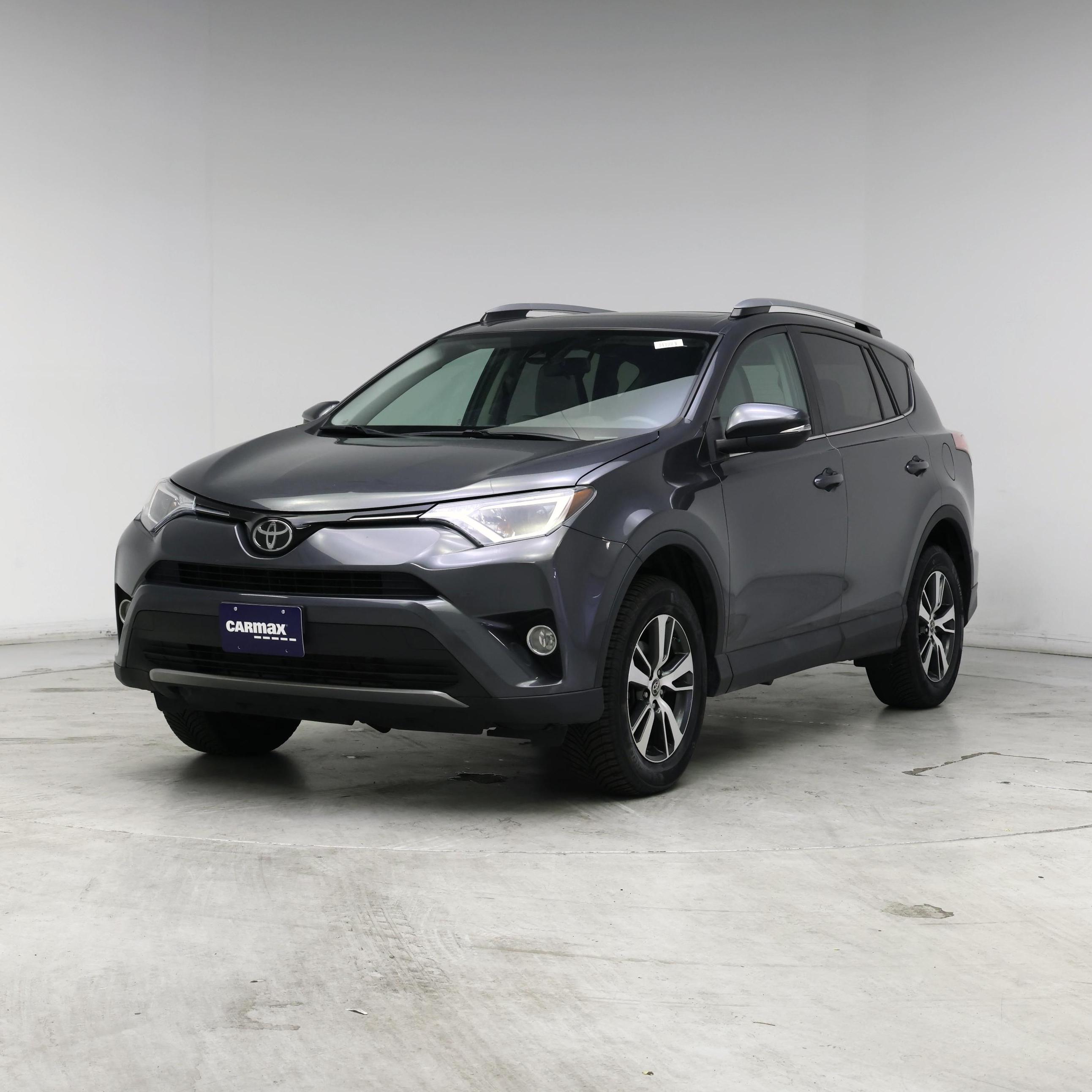Thumbnail: 2018 Toyota RAV4 - 4