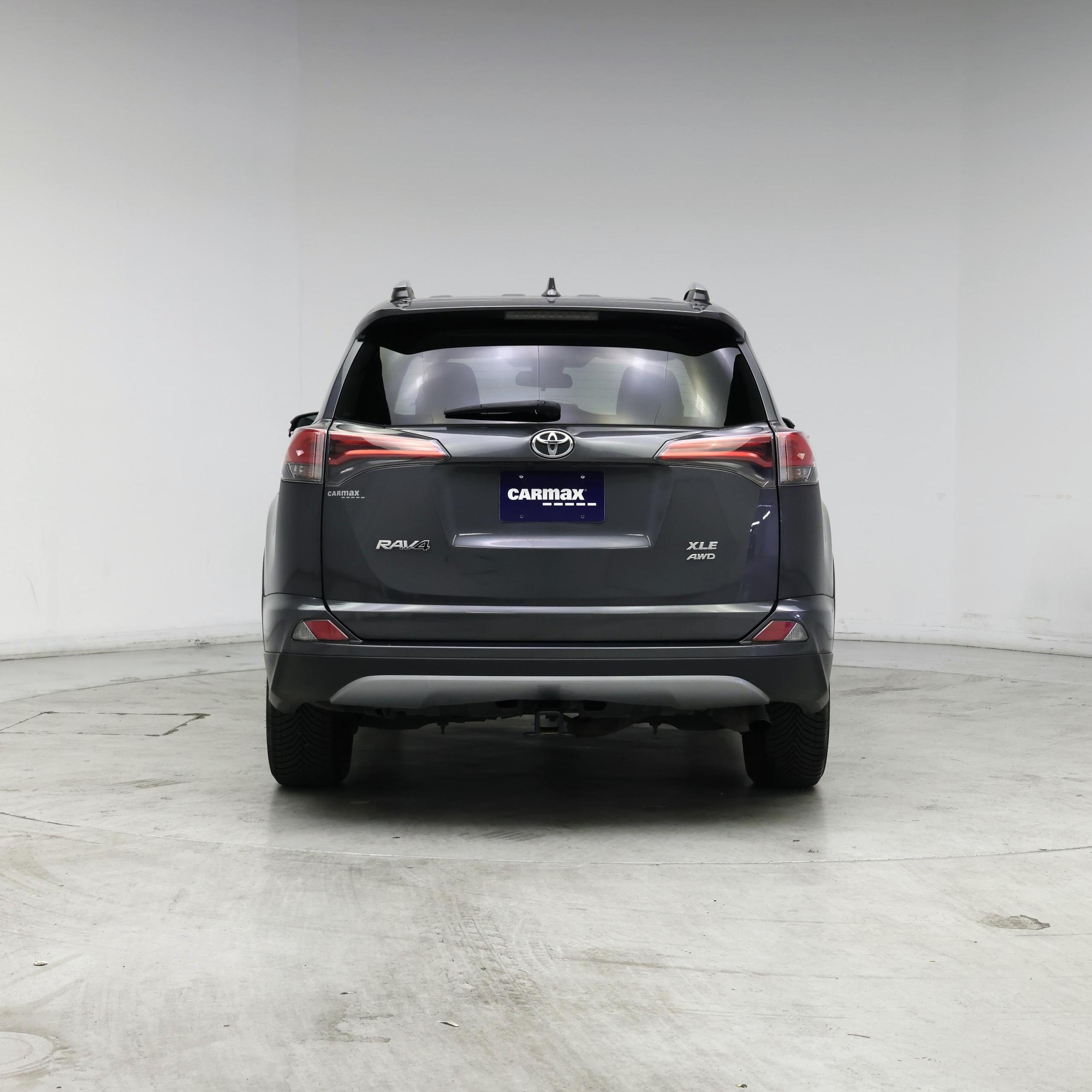 Thumbnail: 2018 Toyota RAV4 - 6