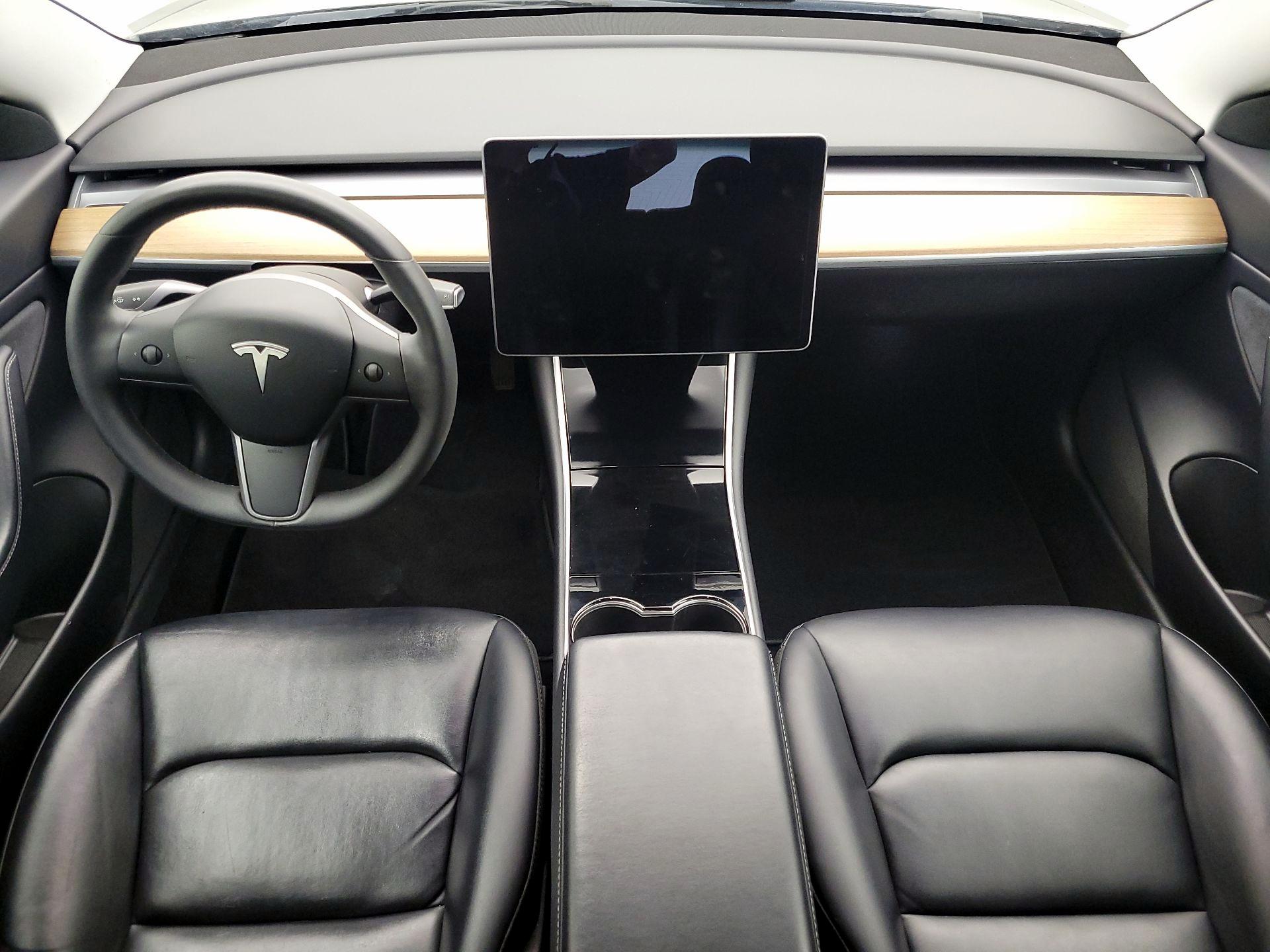 Thumbnail: 2020 Tesla Model 3 - 9