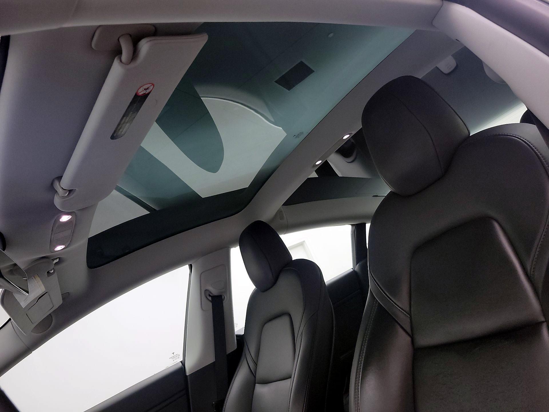 Thumbnail: 2020 Tesla Model 3 - 19