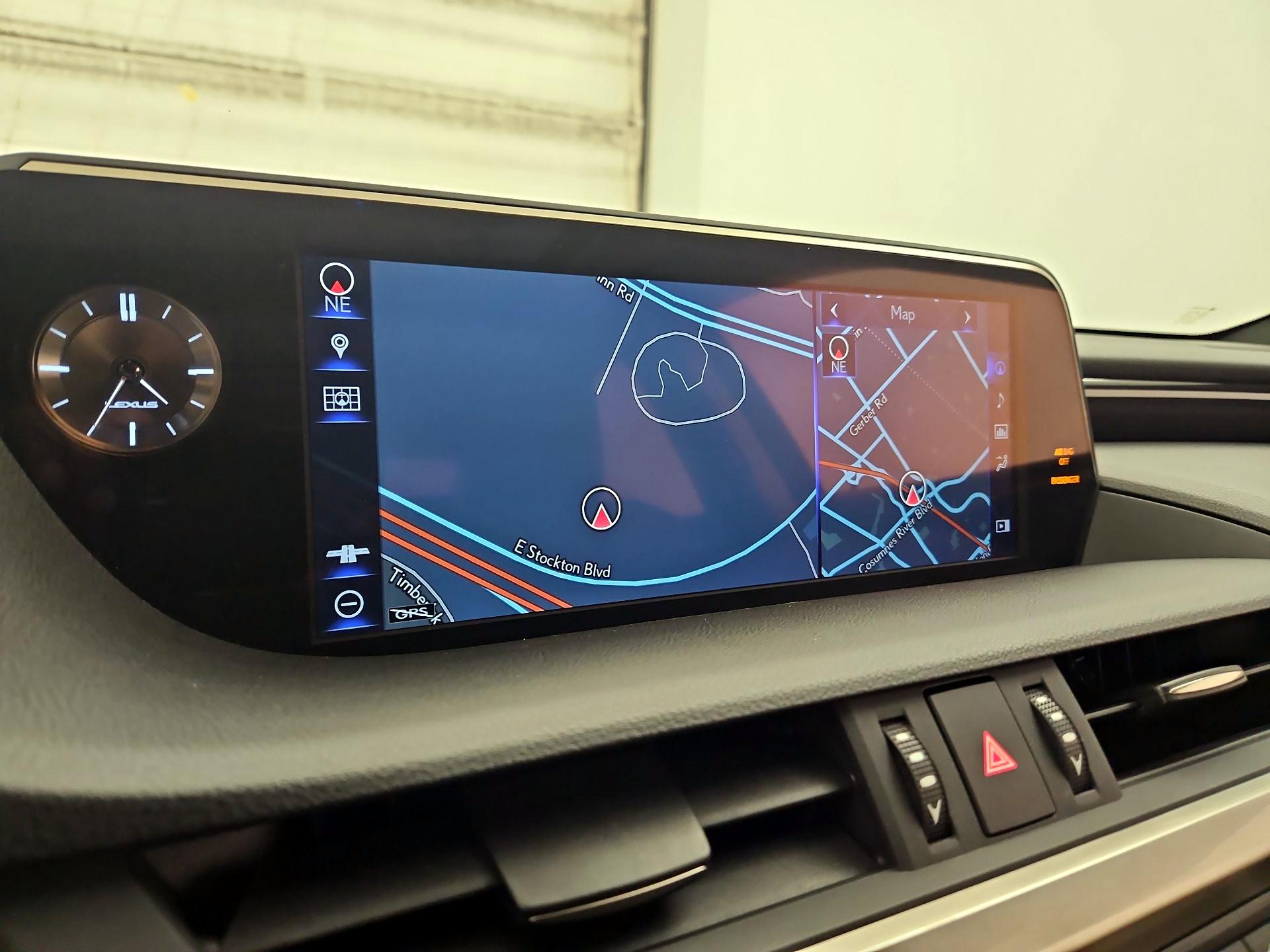 Thumbnail: 2019 Lexus ES - 14