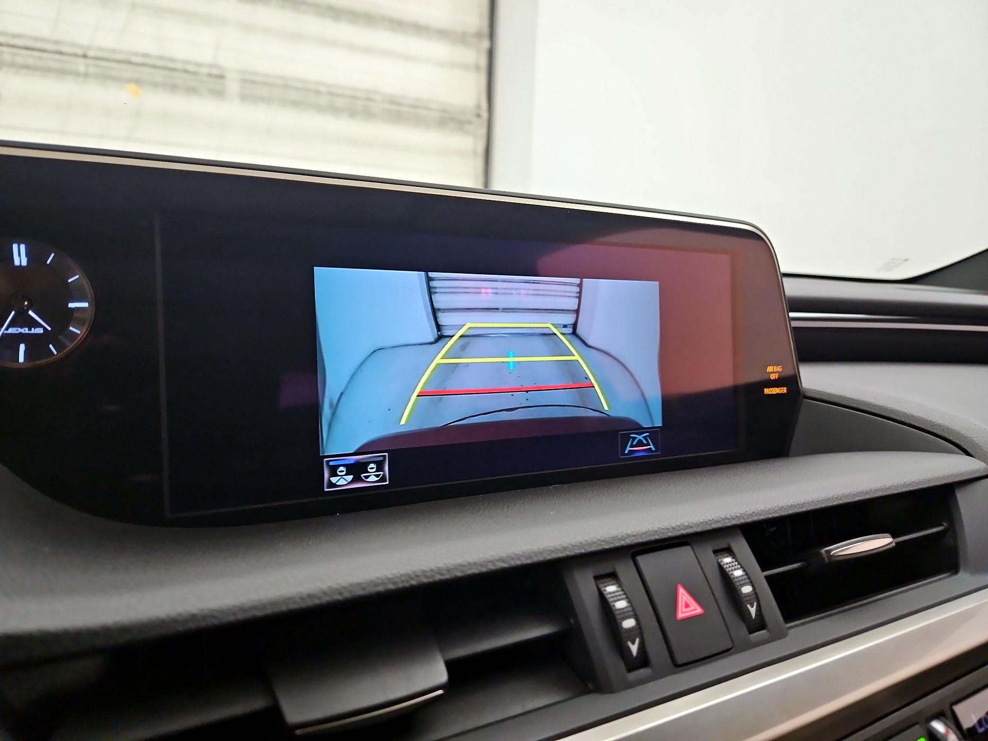 Thumbnail: 2019 Lexus ES - 15