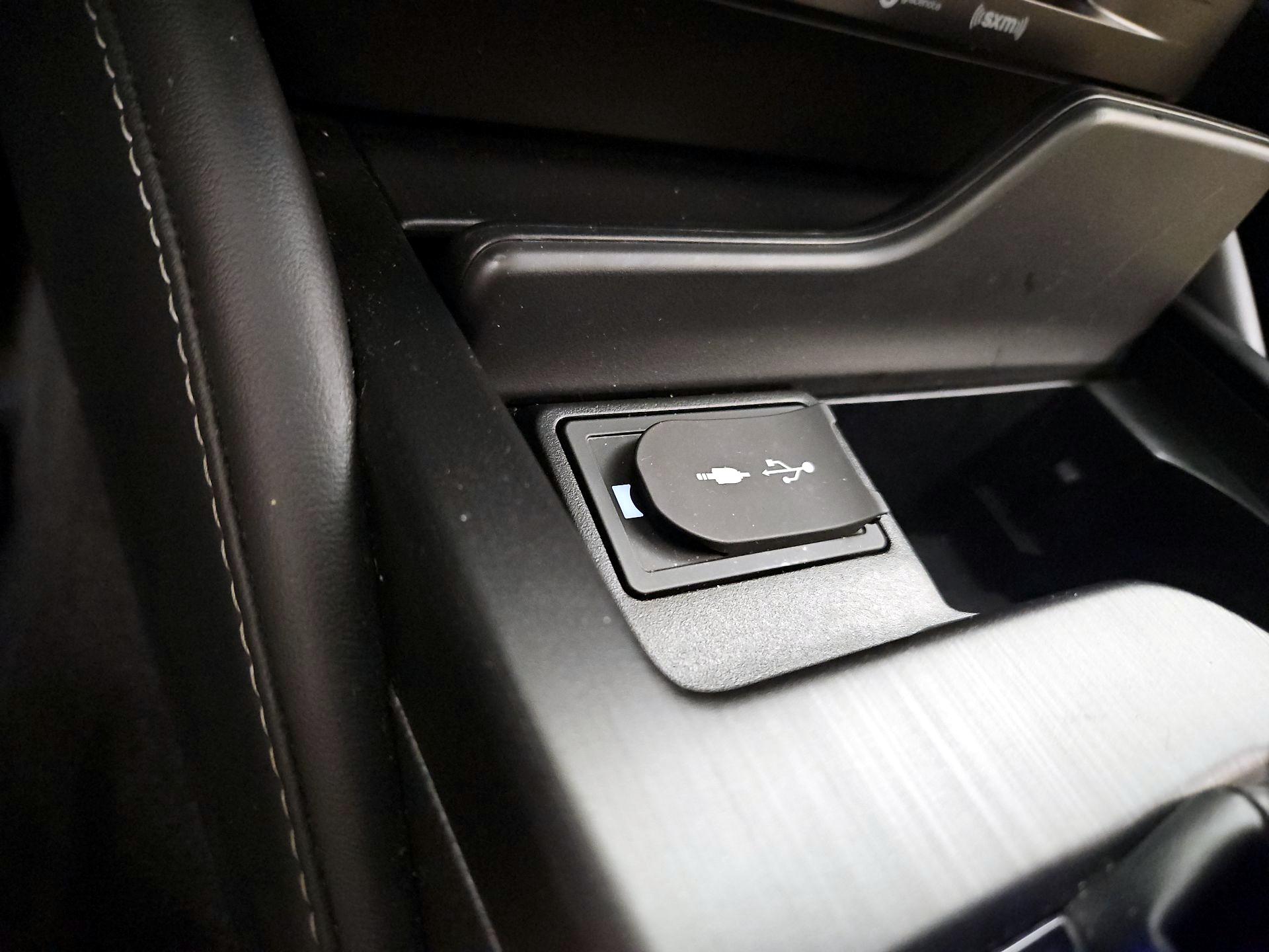 Thumbnail: 2019 Lexus ES - 19
