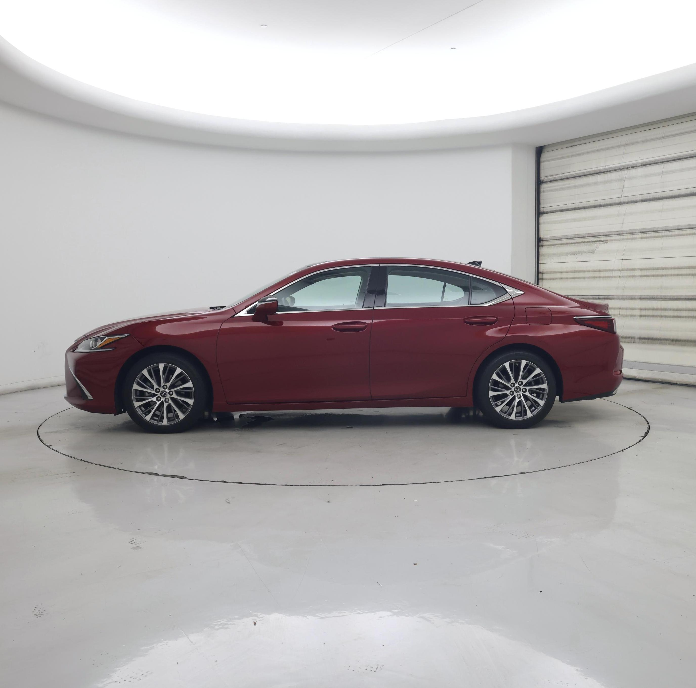 Thumbnail: 2019 Lexus ES - 3