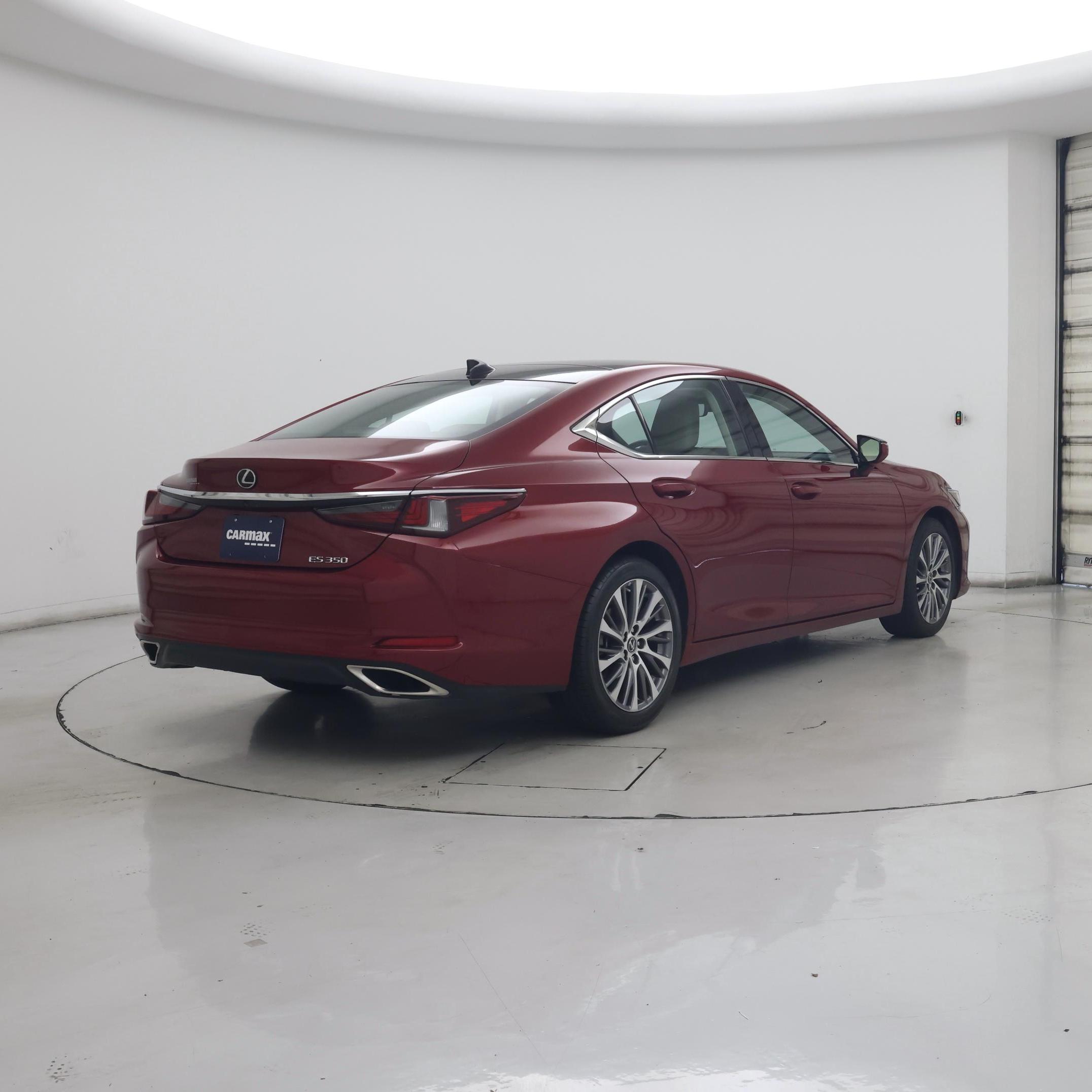 Thumbnail: 2019 Lexus ES - 8