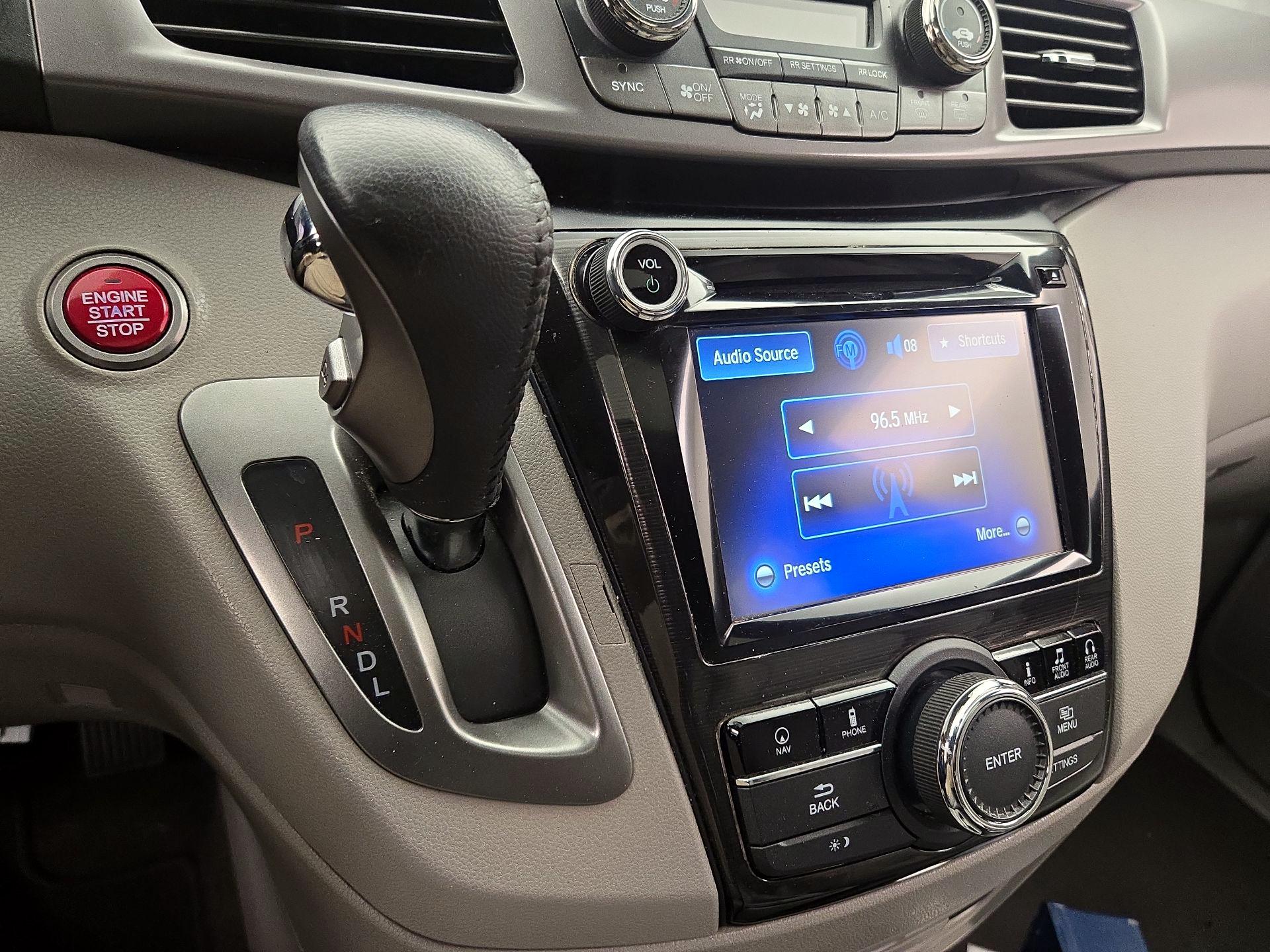 Thumbnail: 2015 Honda Odyssey - 18