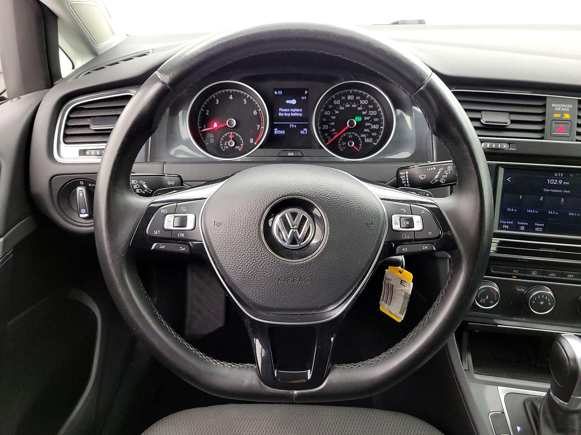 Thumbnail: 2018 Volkswagen Golf - 10