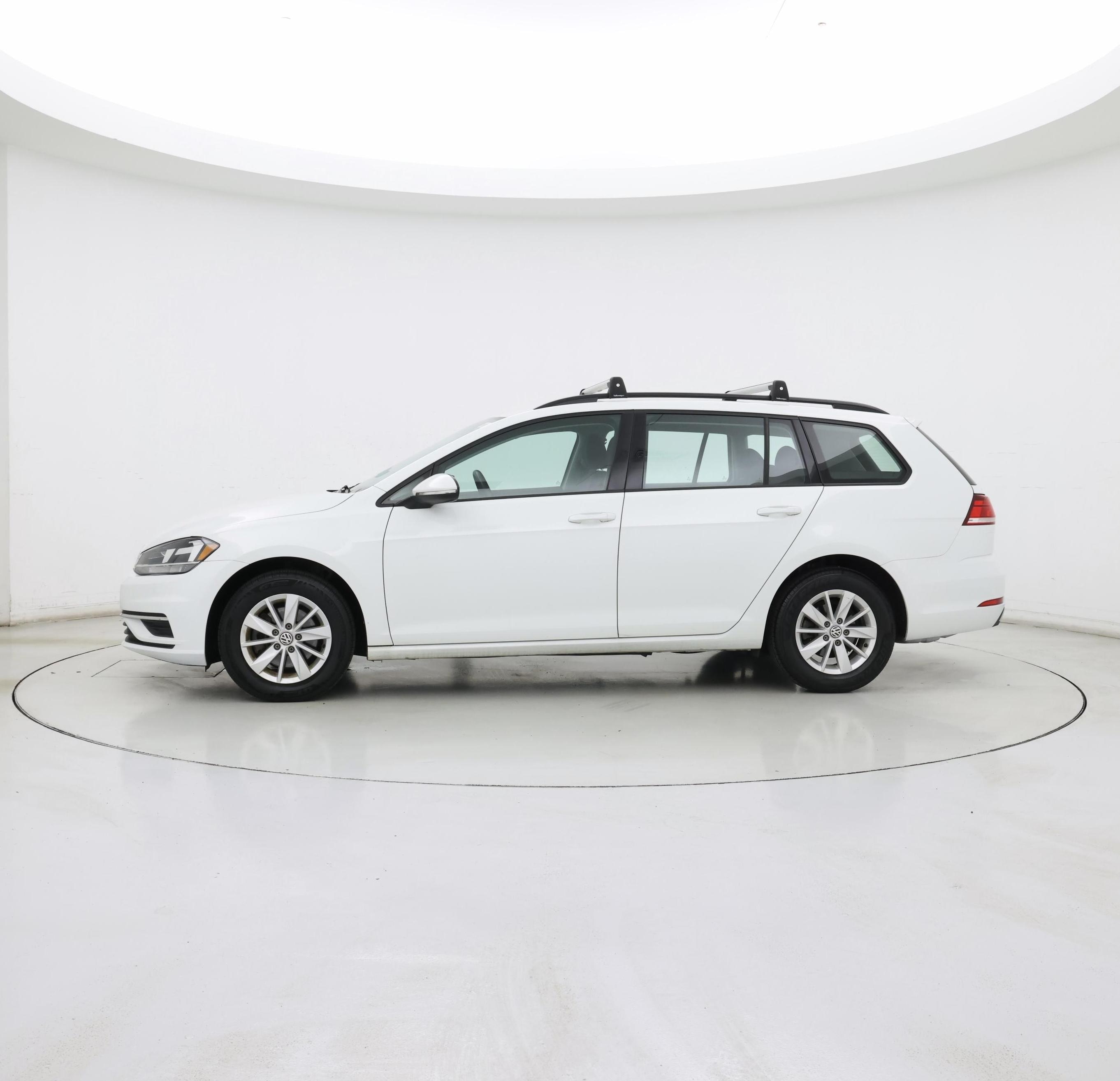 Thumbnail: 2018 Volkswagen Golf - 3