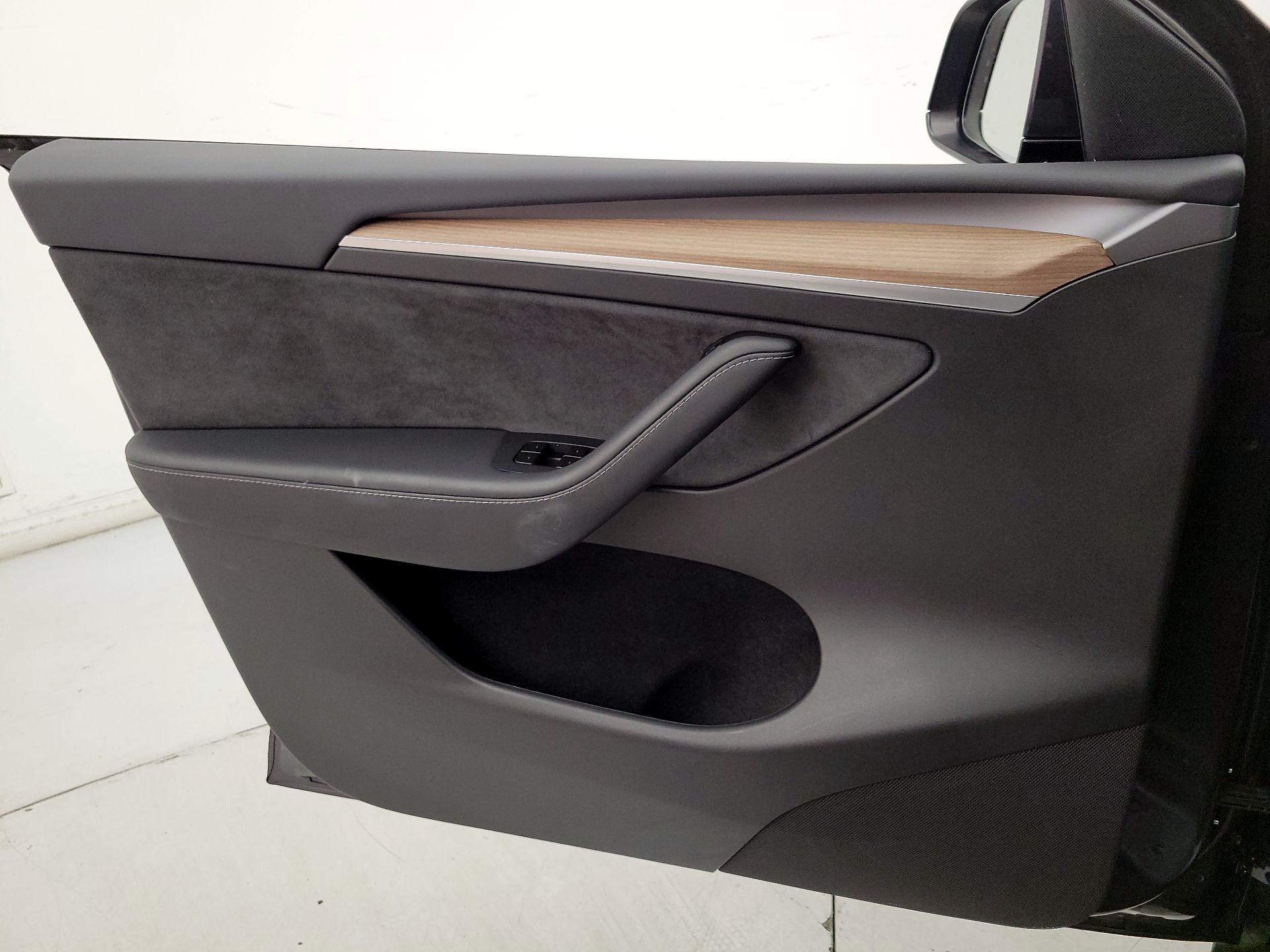 Thumbnail: 2025 Tesla Model Y - 12