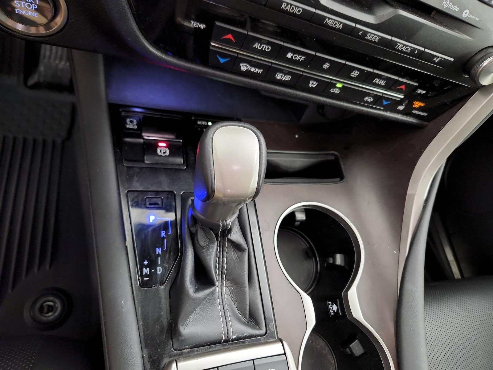 2022 Lexus RX 350 - Photo 18