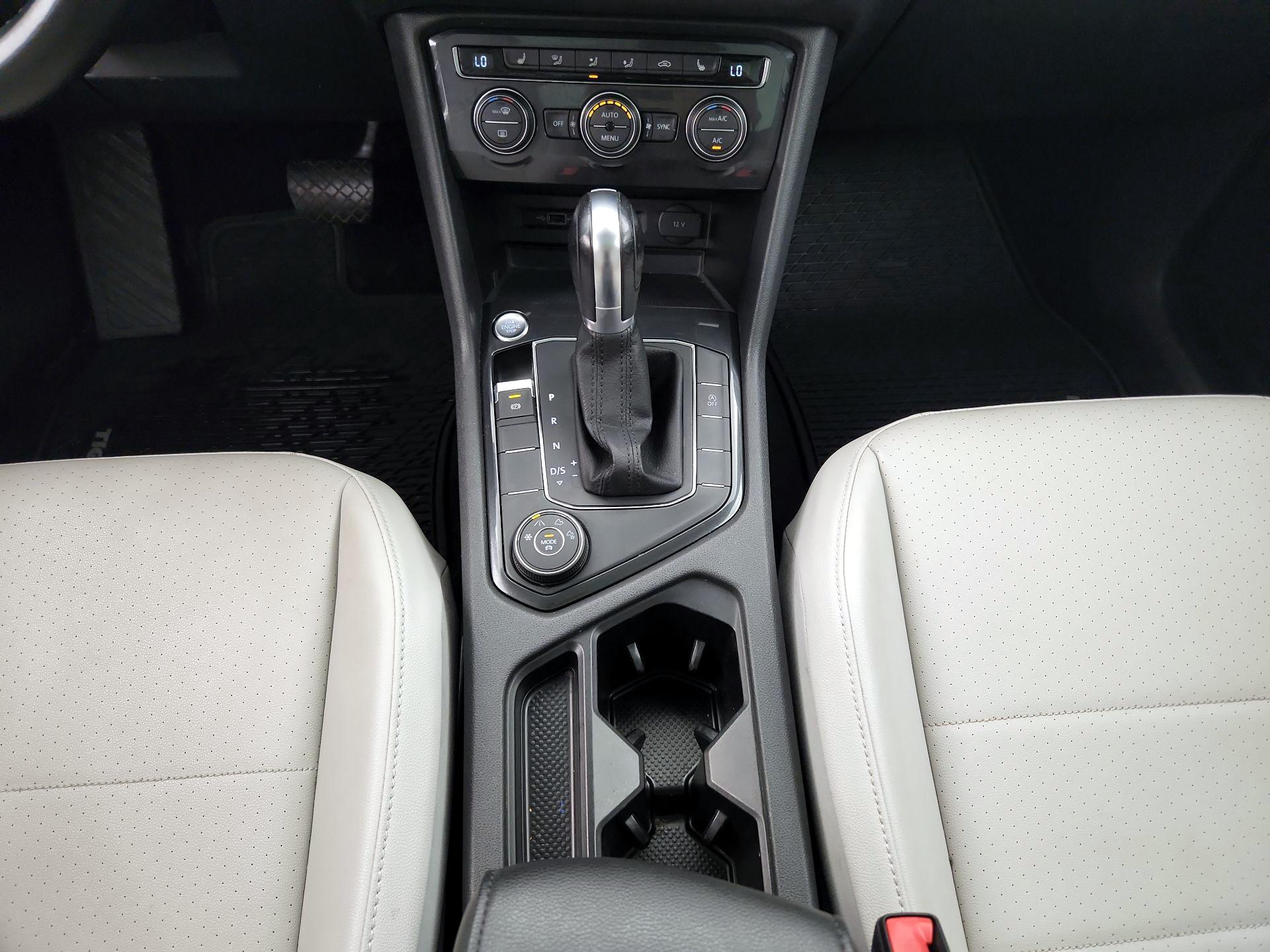 Thumbnail: 2019 Volkswagen Tiguan - 17