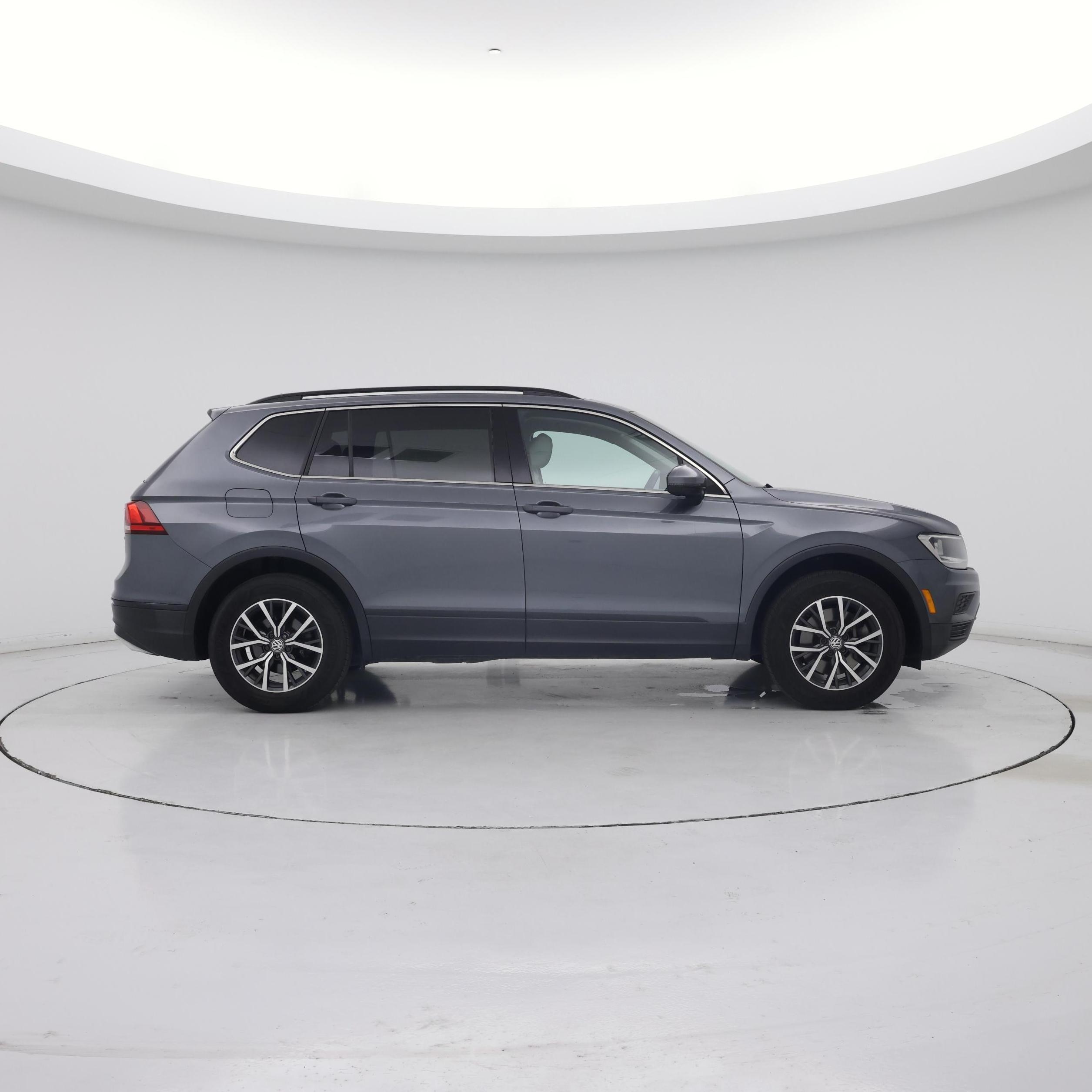 Thumbnail: 2019 Volkswagen Tiguan - 7