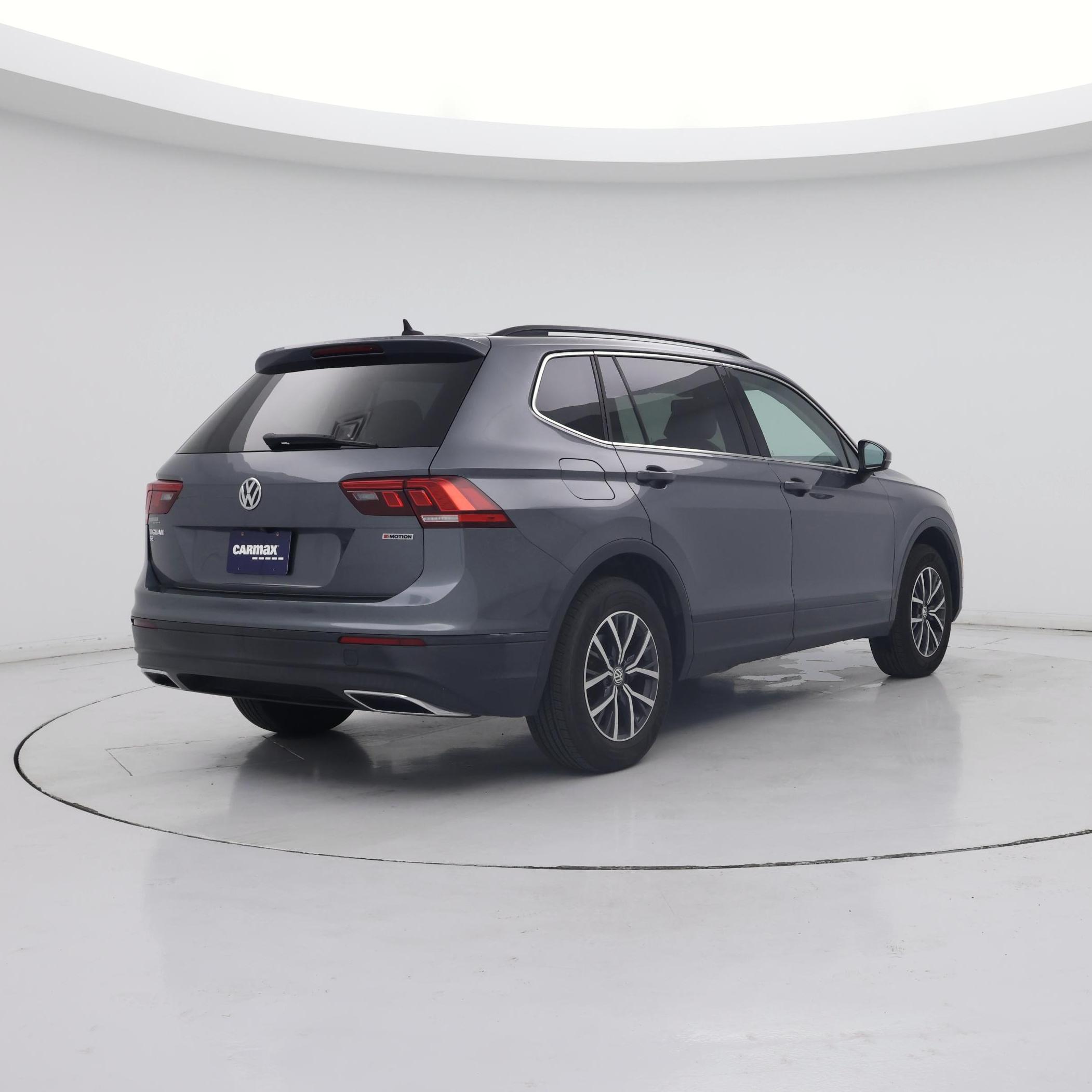 Thumbnail: 2019 Volkswagen Tiguan - 8