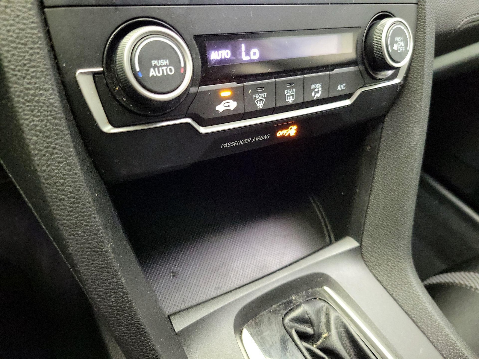 2019 Honda Civic LX - Photo 17