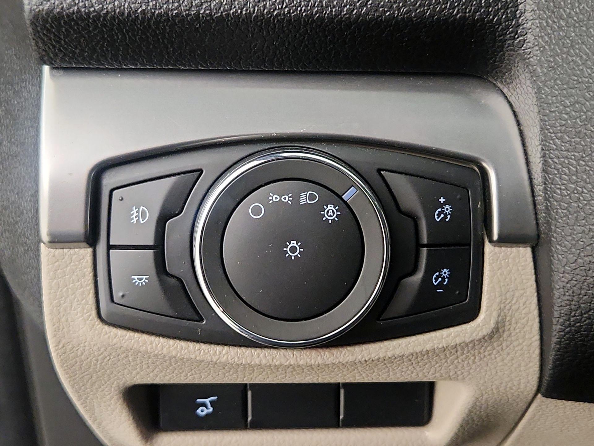 Thumbnail: 2018 Ford Explorer - 13