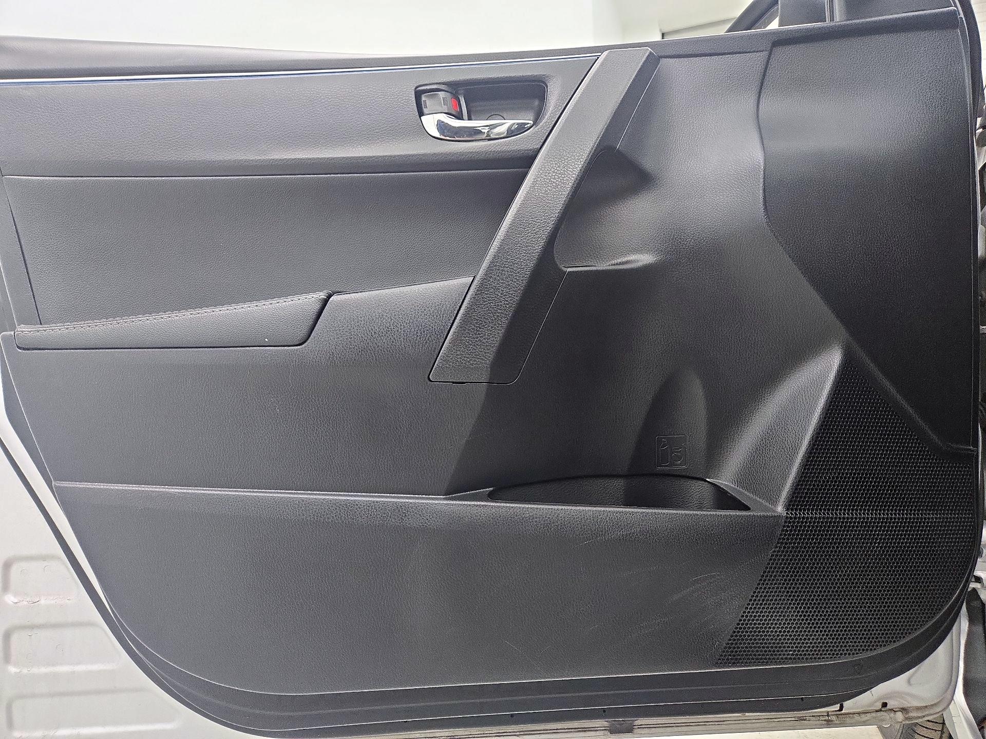 Thumbnail: 2016 Toyota Corolla - 12