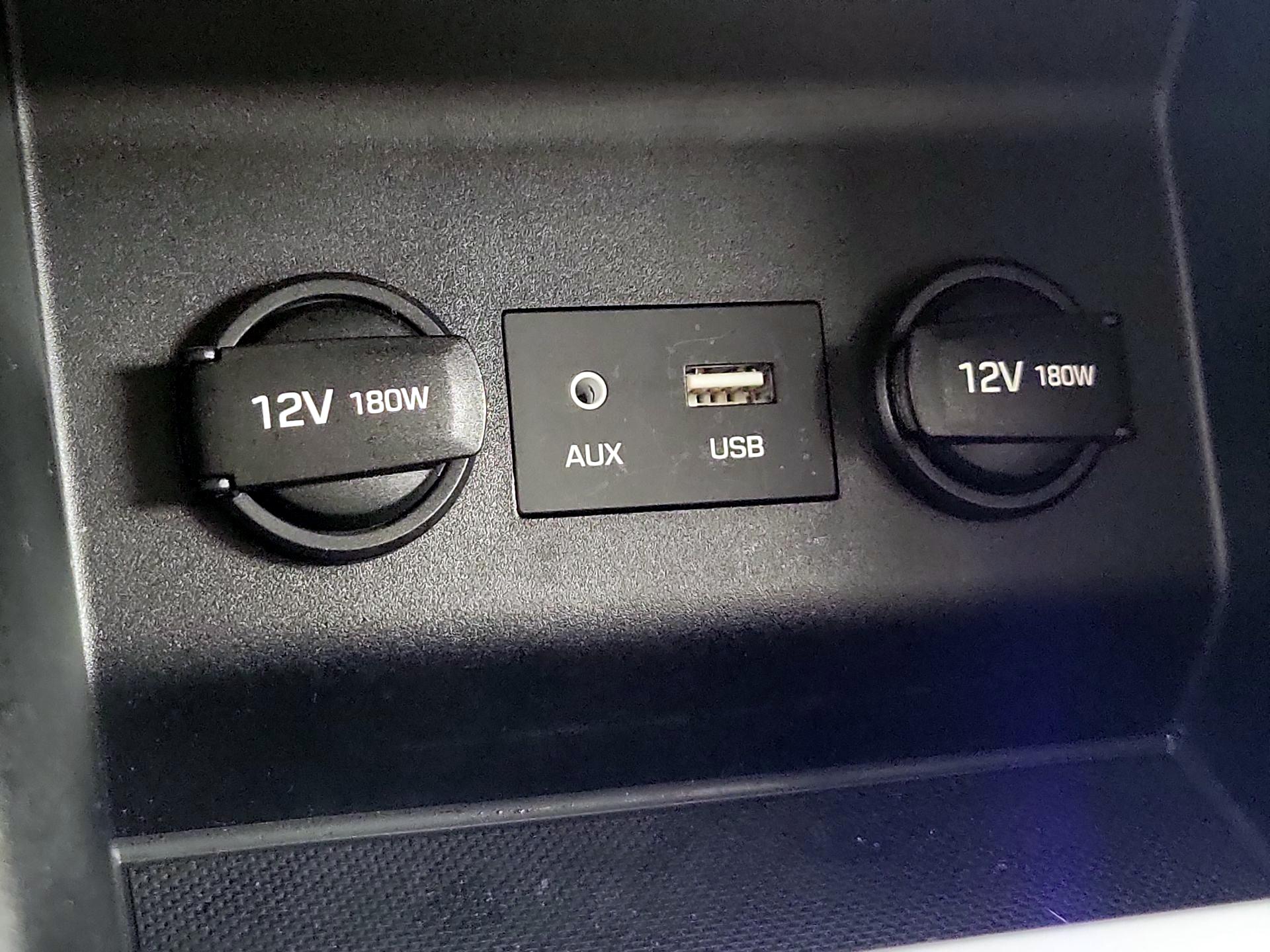 Thumbnail: 2019 Hyundai Elantra - 18