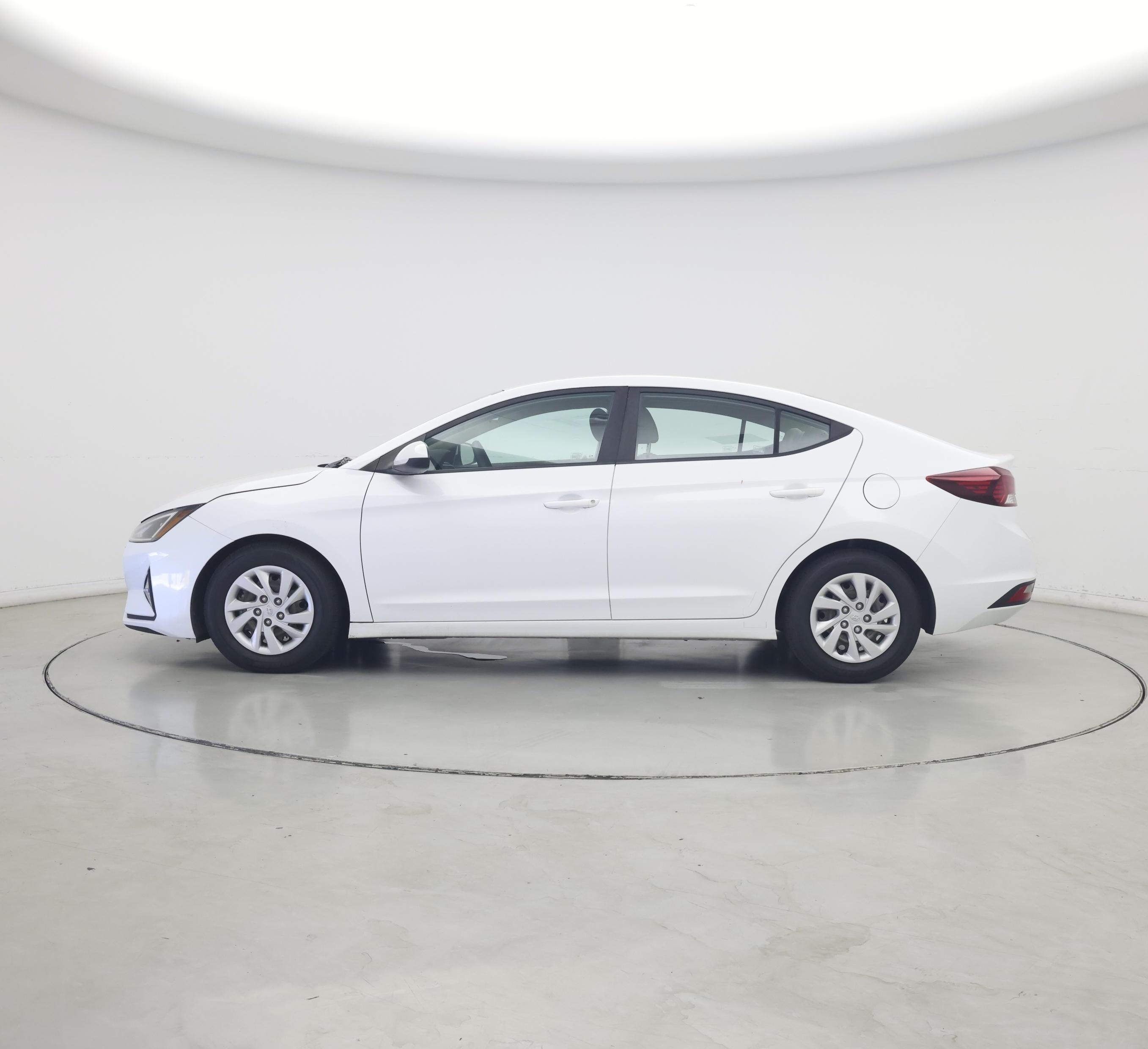 Thumbnail: 2019 Hyundai Elantra - 3