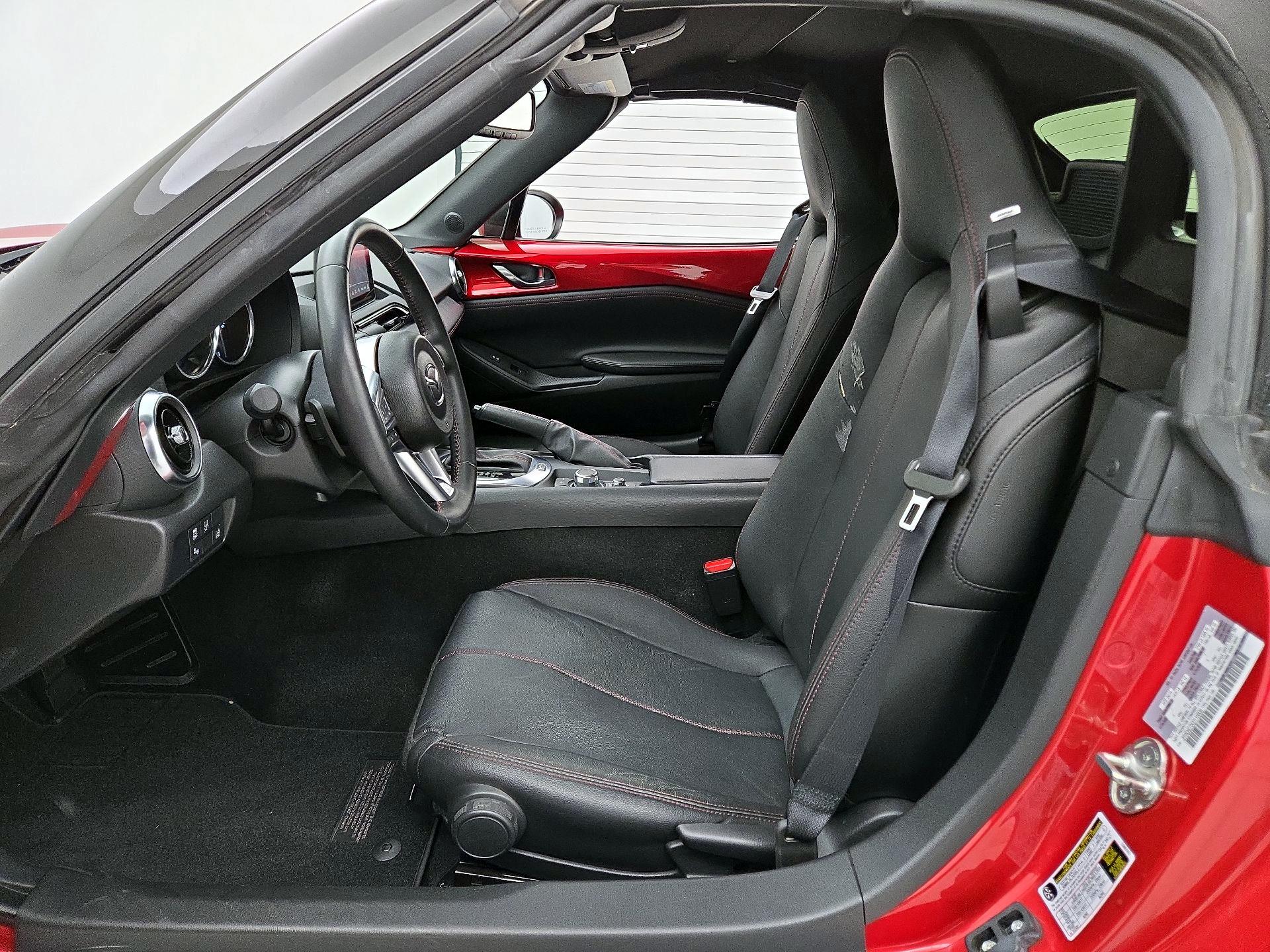 Thumbnail: 2016 Mazda MX-5 Miata - 11