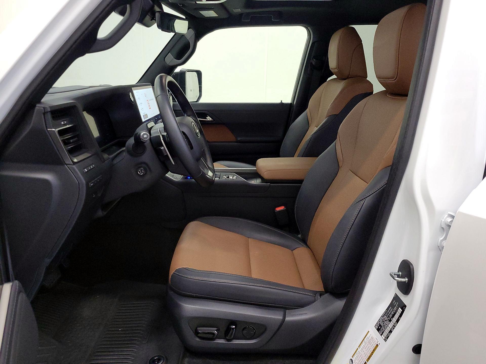 Thumbnail: 2025 Lexus GX - 11