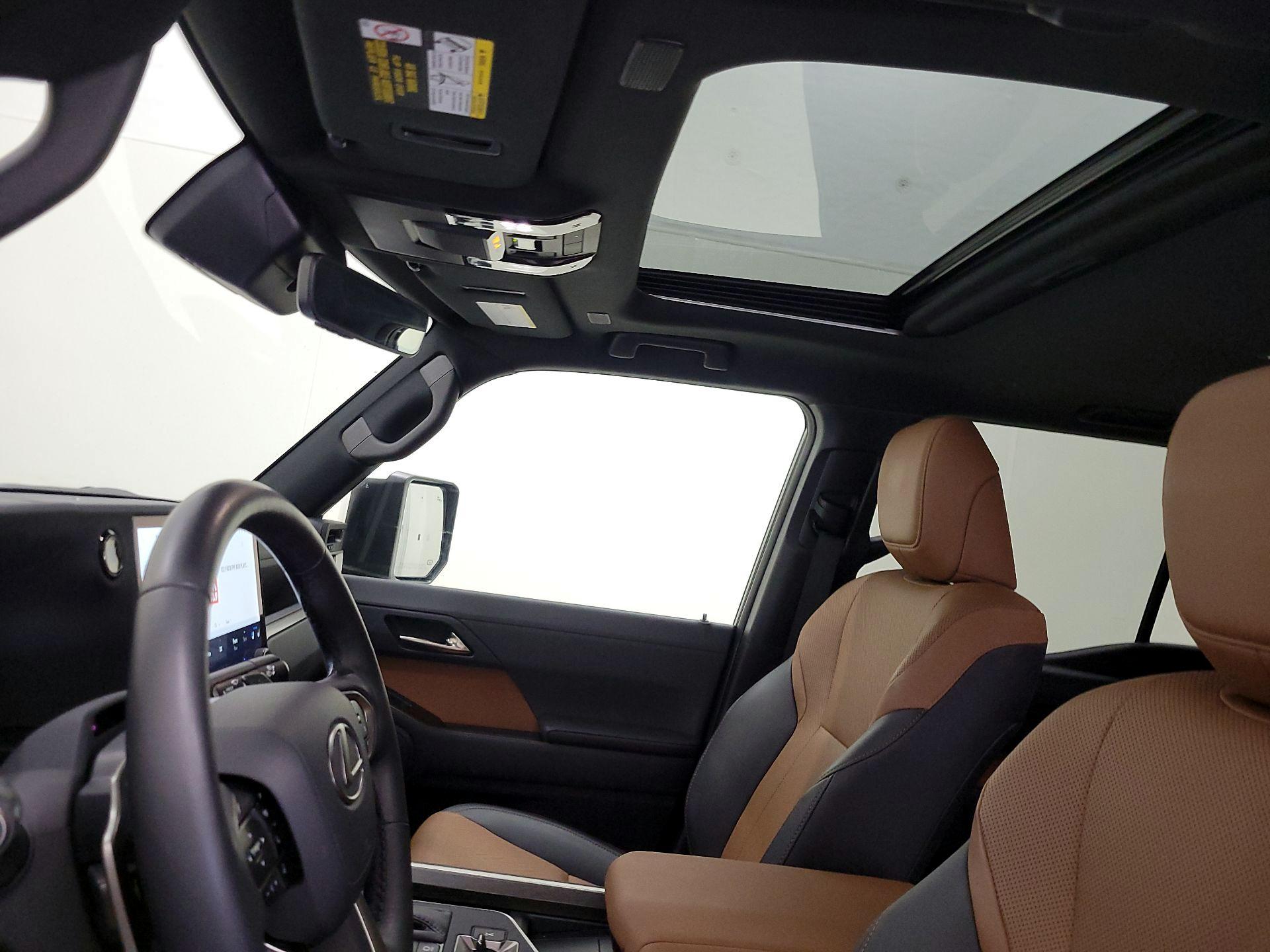 Thumbnail: 2025 Lexus GX - 19