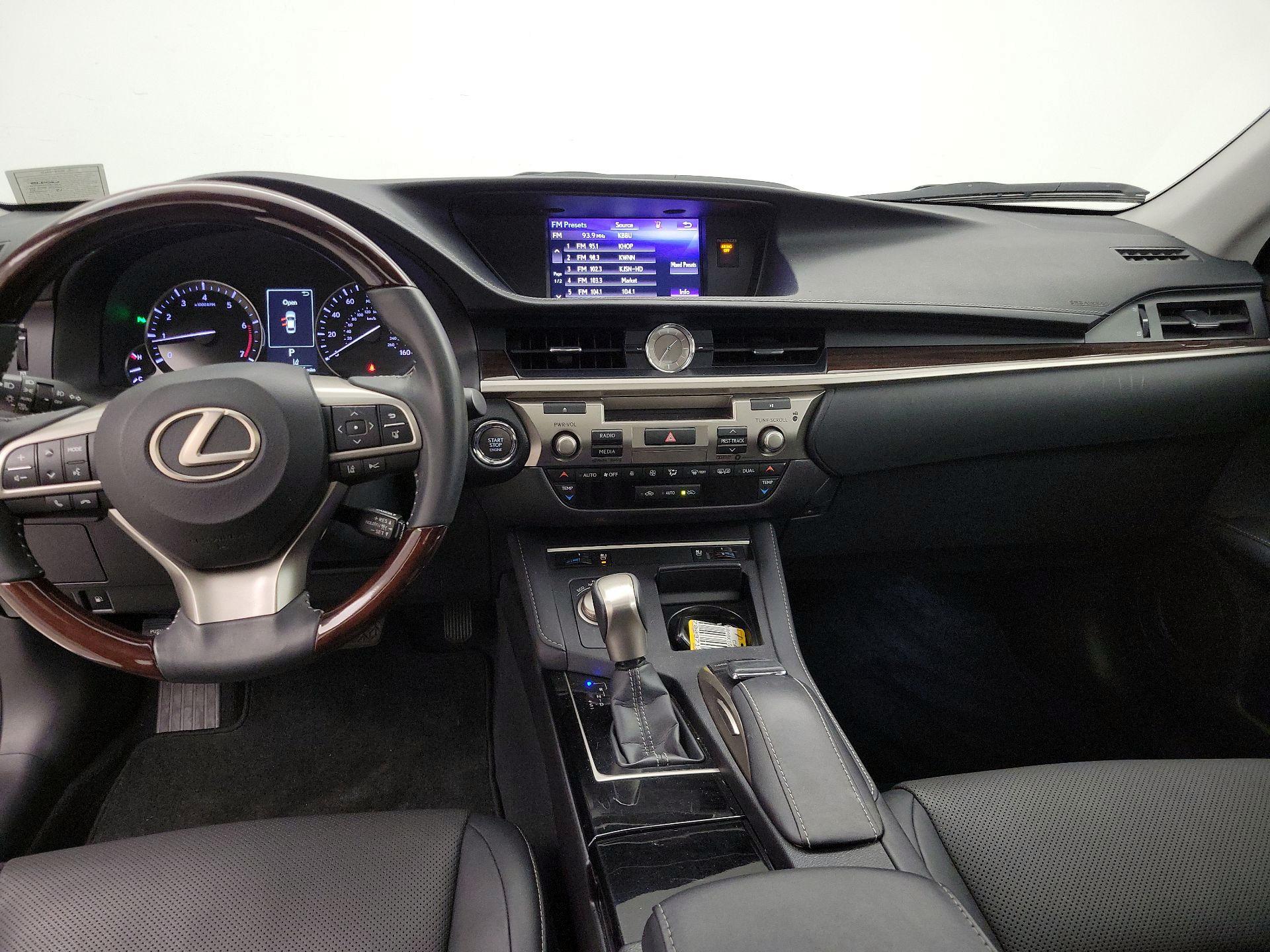 Thumbnail: 2018 Lexus ES - 9