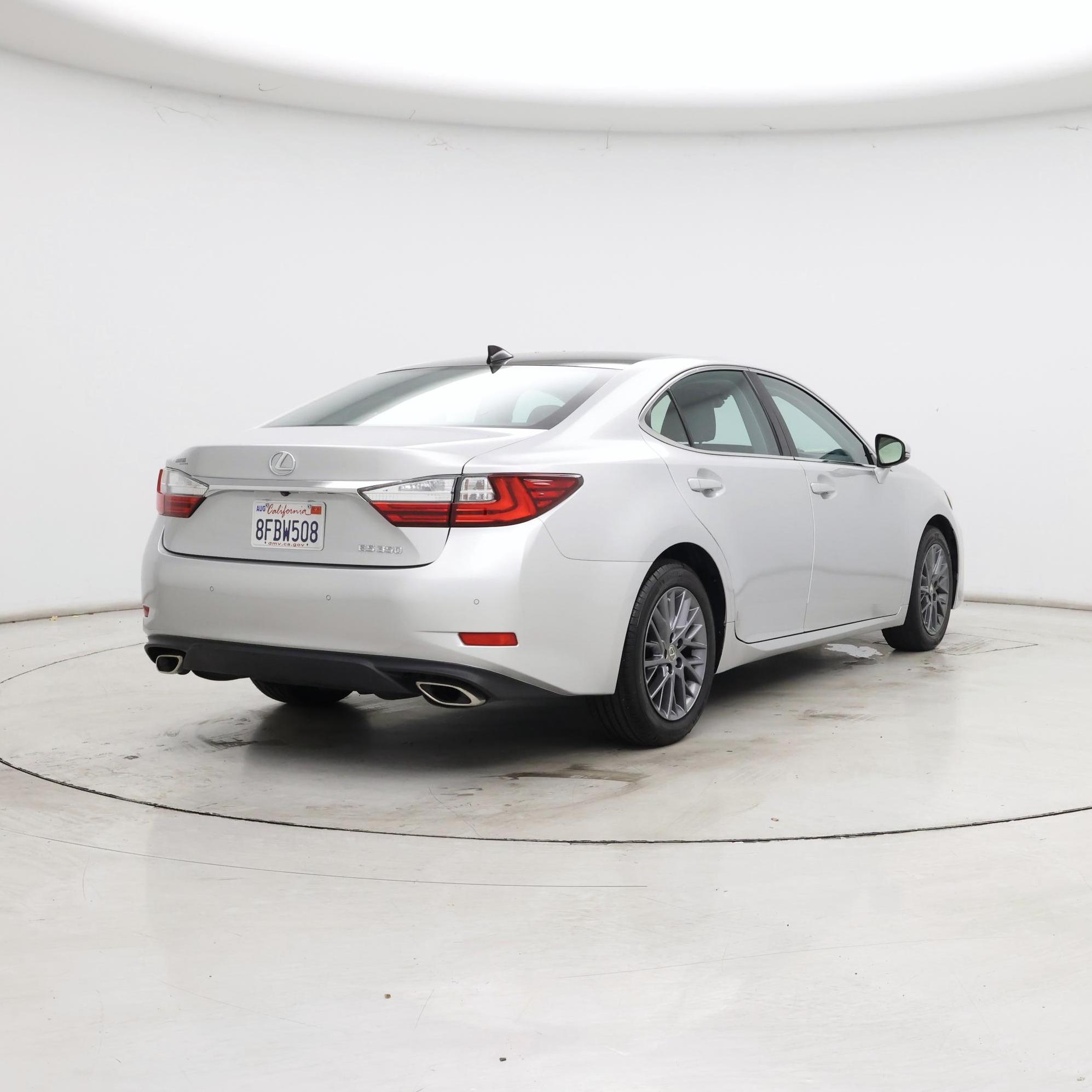 Thumbnail: 2018 Lexus ES - 8