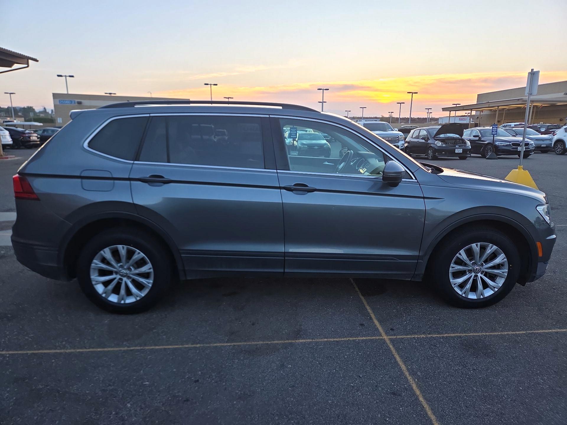 Thumbnail: 2019 Volkswagen Tiguan - 4