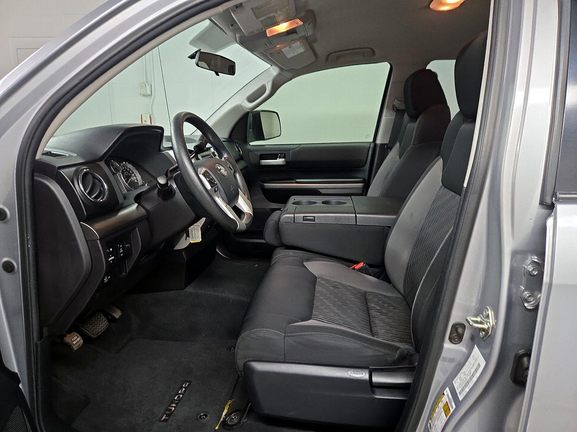 Thumbnail: 2016 Toyota Tundra - 11