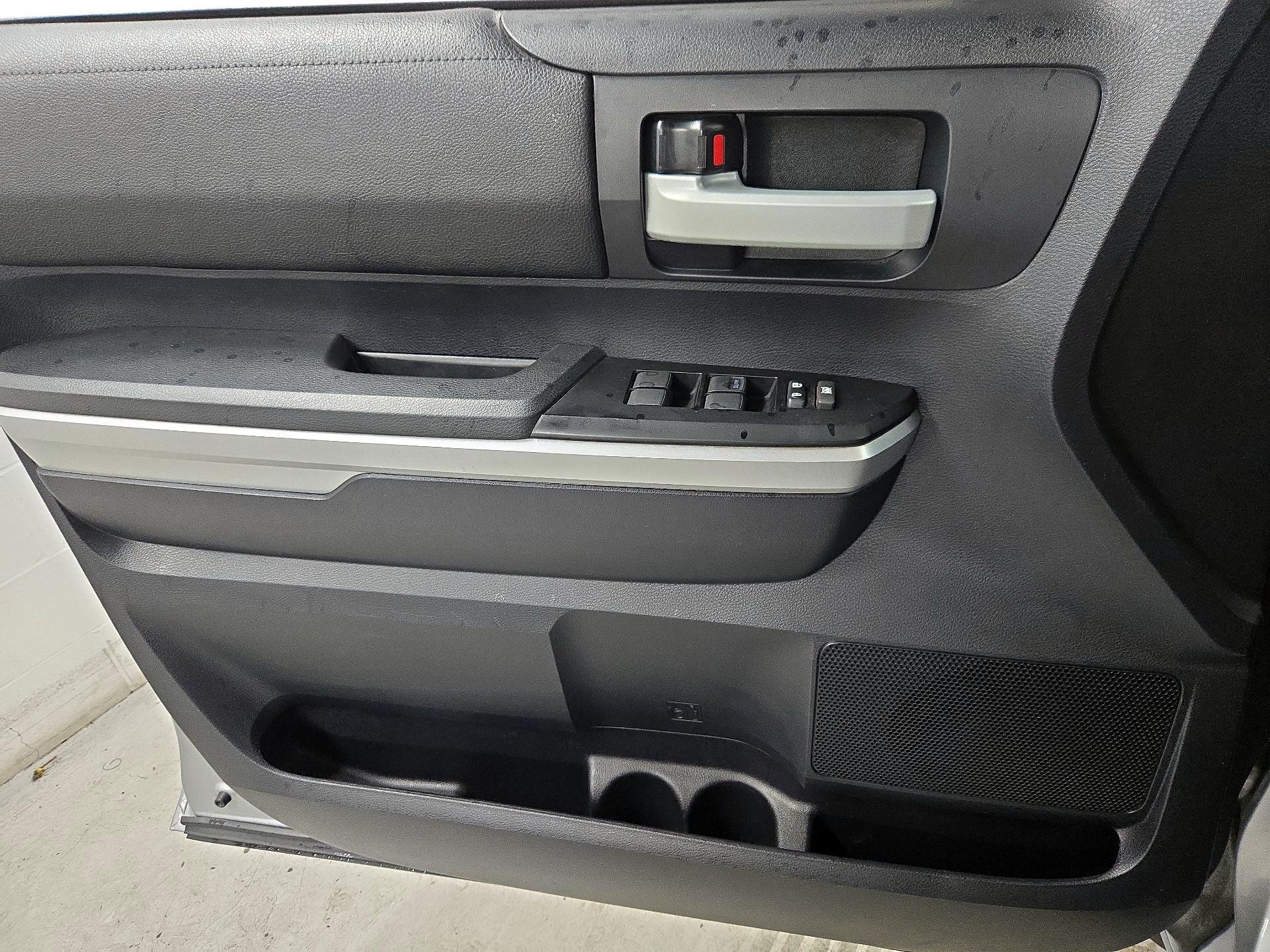 Thumbnail: 2016 Toyota Tundra - 12