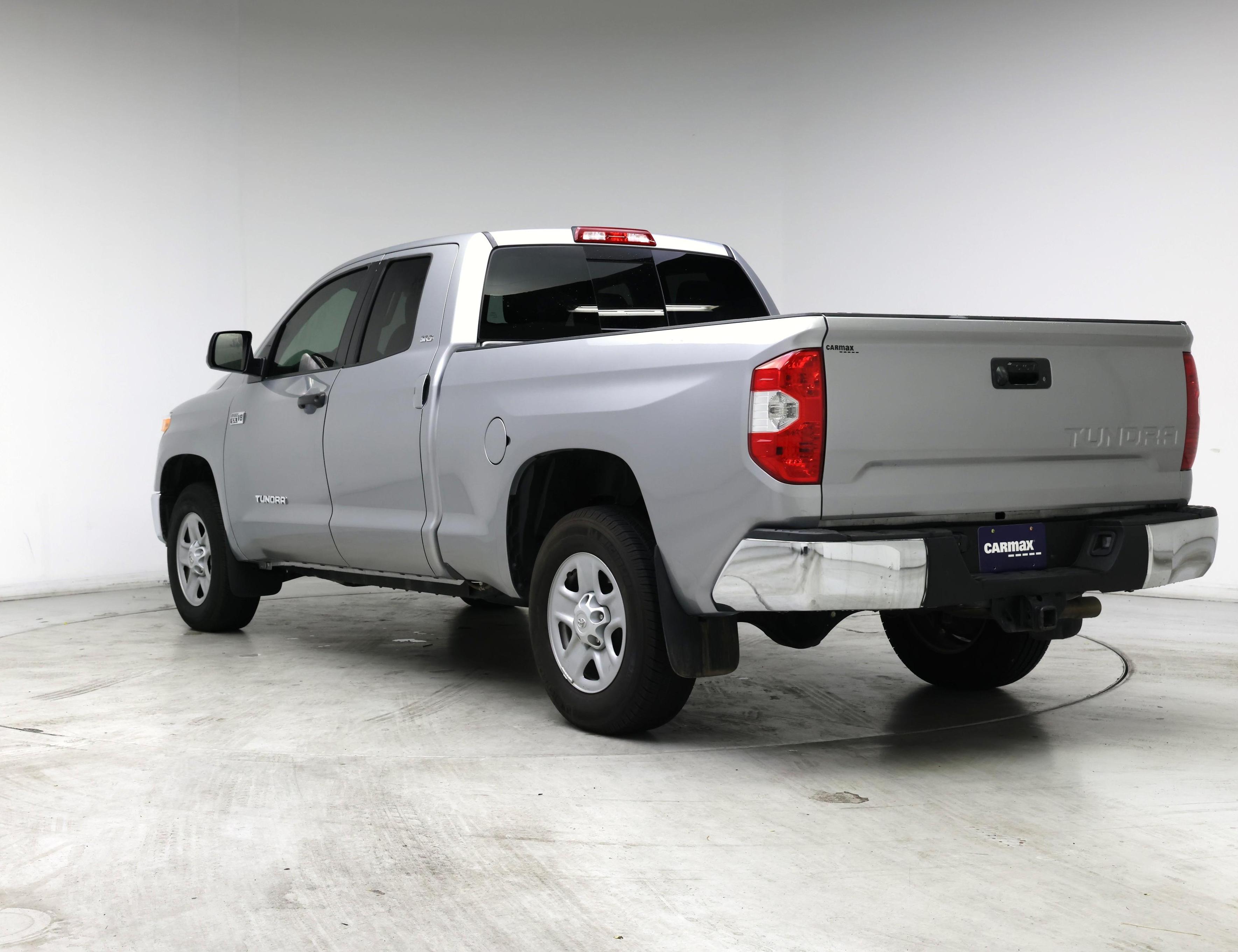 Thumbnail: 2016 Toyota Tundra - 2
