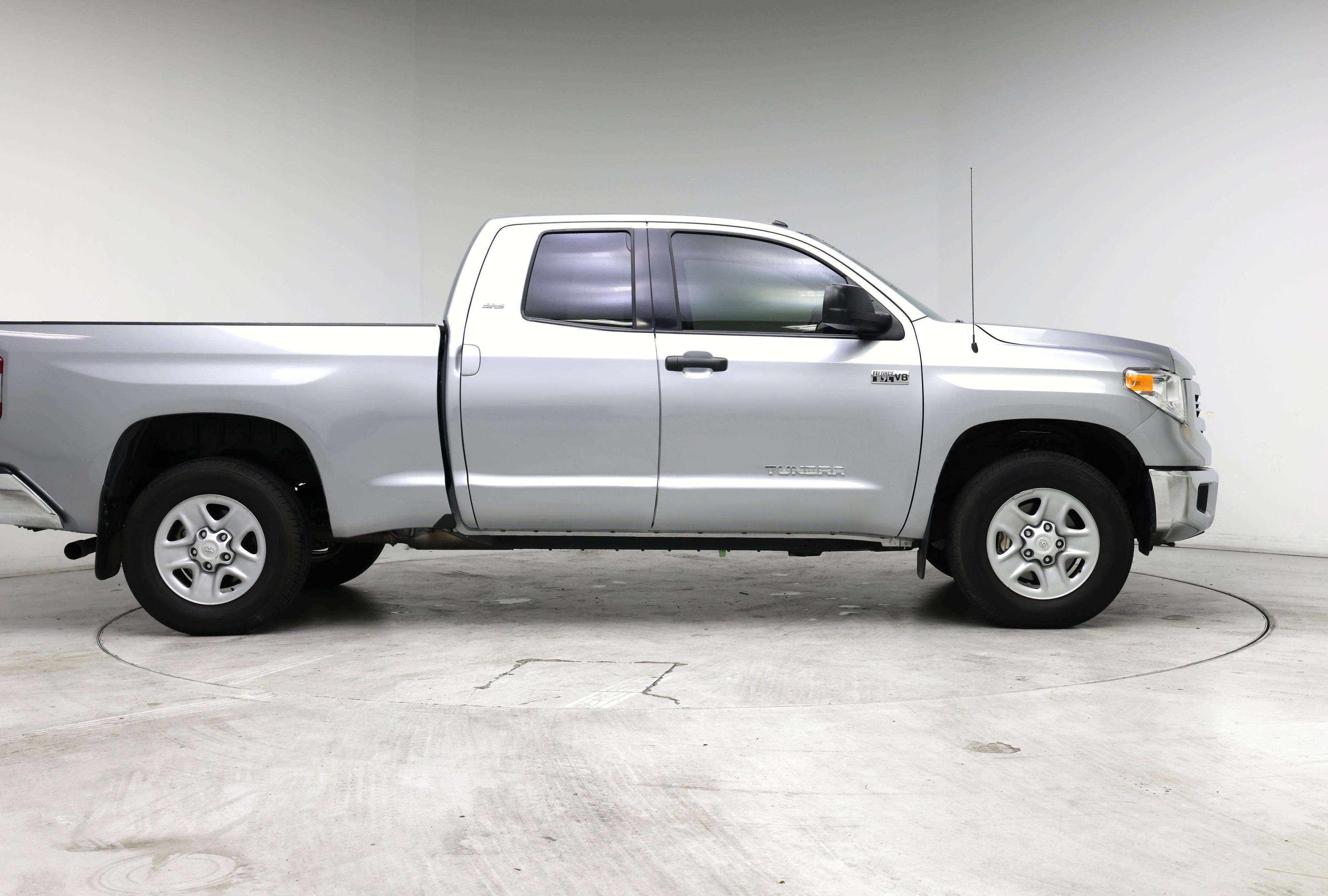 Thumbnail: 2016 Toyota Tundra - 7